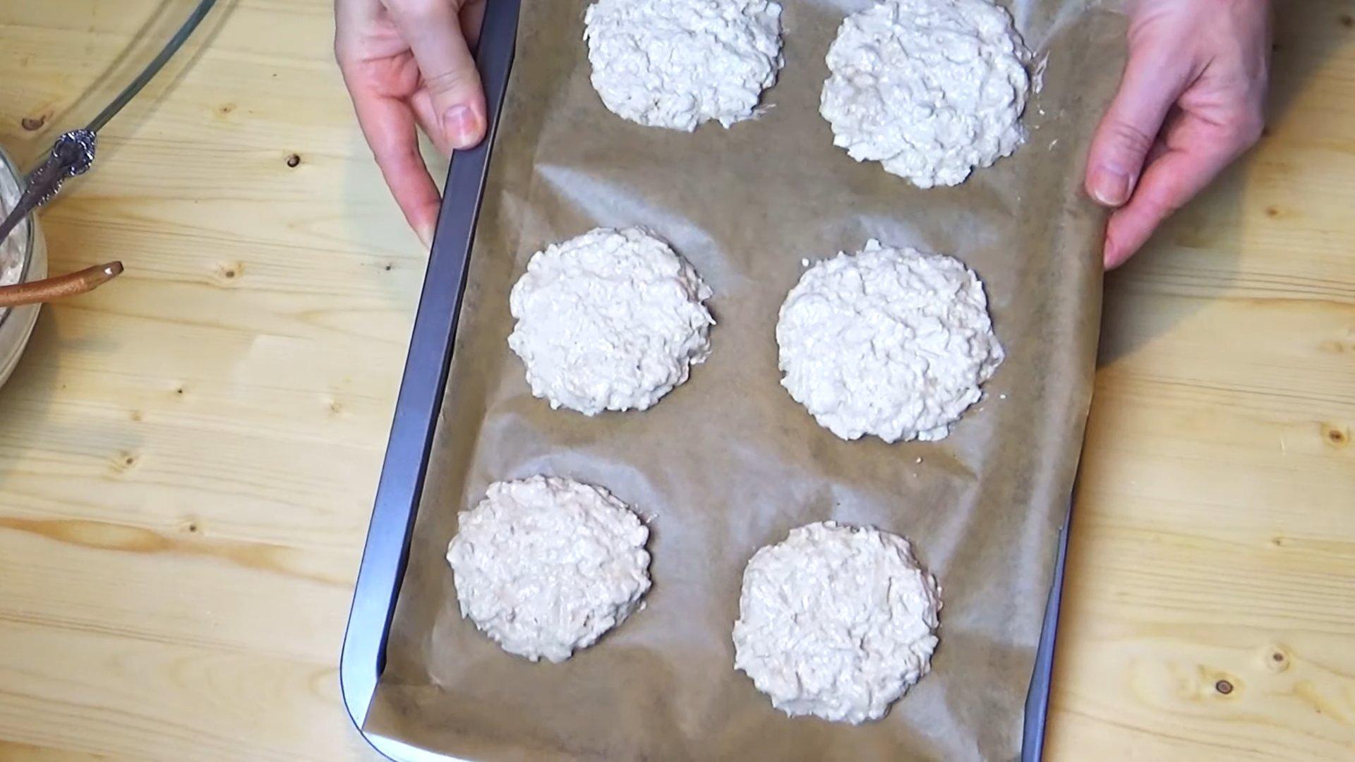 وصفة - كعكات الجبن القريش الطرية والشوفان مع التفاح - الخطوة 9