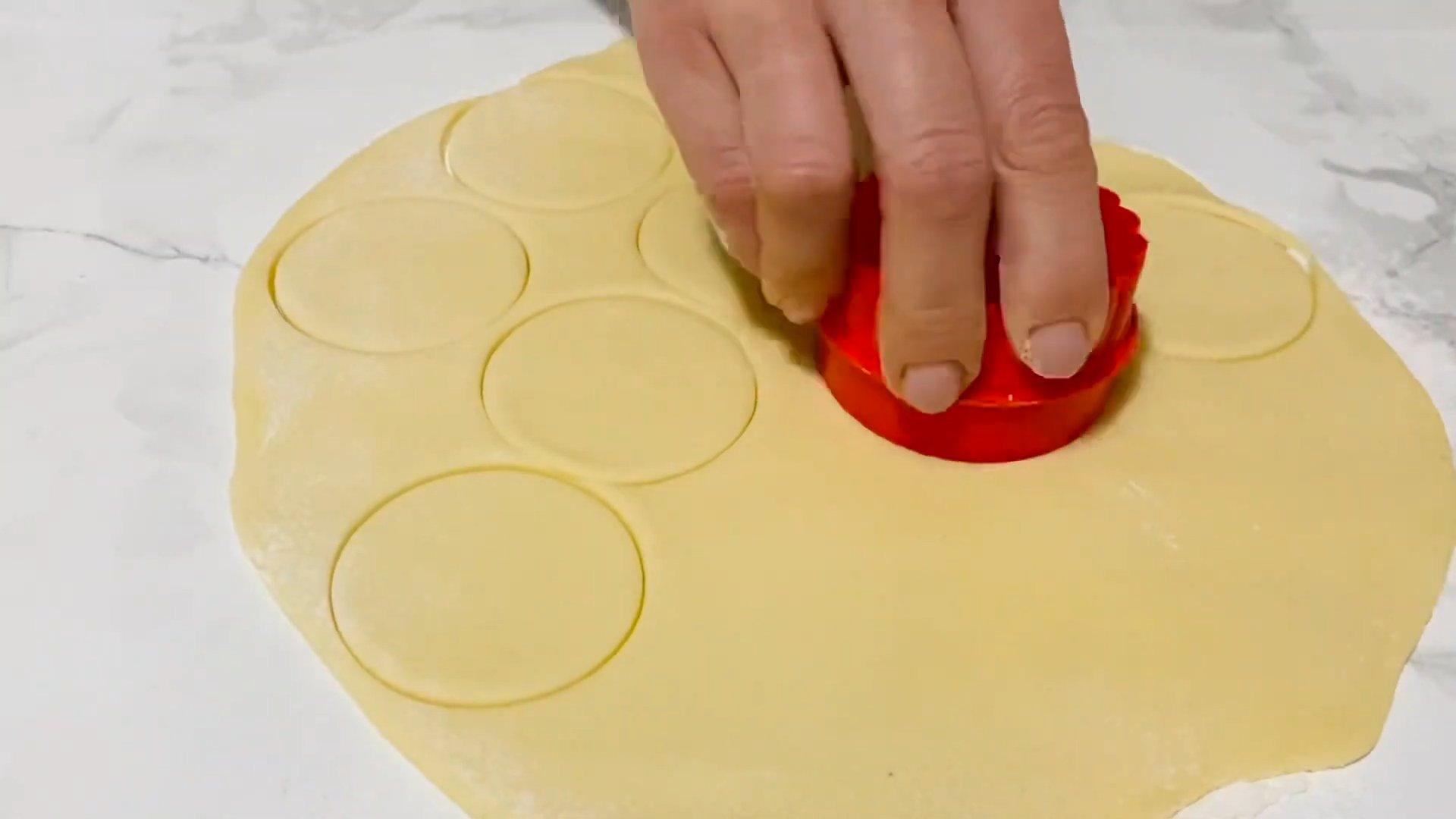 وصفة - كعكات اليقطين للهالوين - الخطوة 6