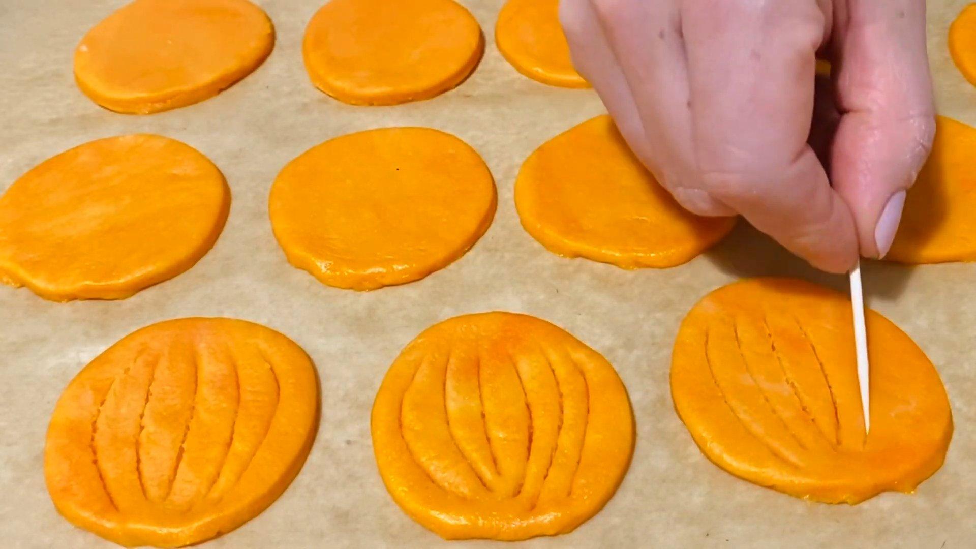 وصفة - كعكات اليقطين للهالوين - الخطوة 7