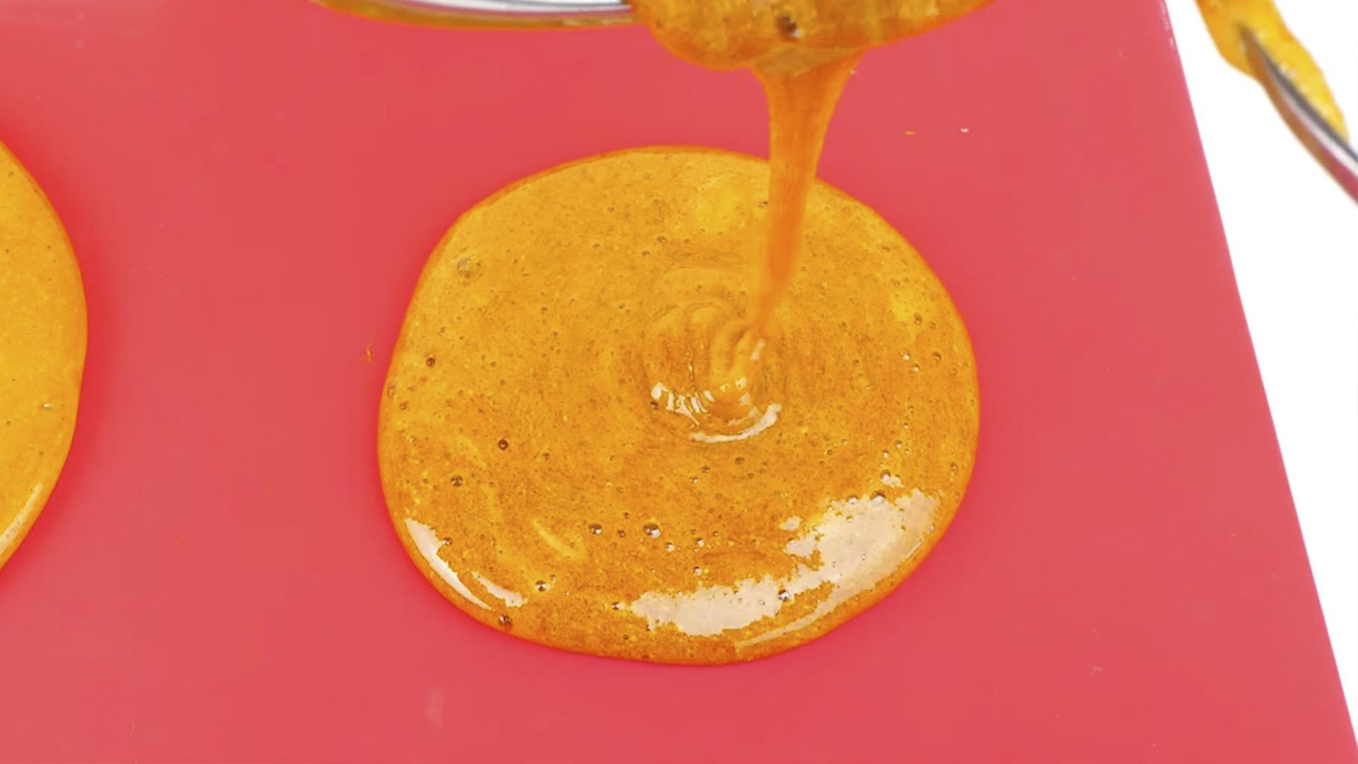 وصفة - قرص العسل بالسكر الحلو من لعبة "لعبة الحبار" - الخطوة 7-2