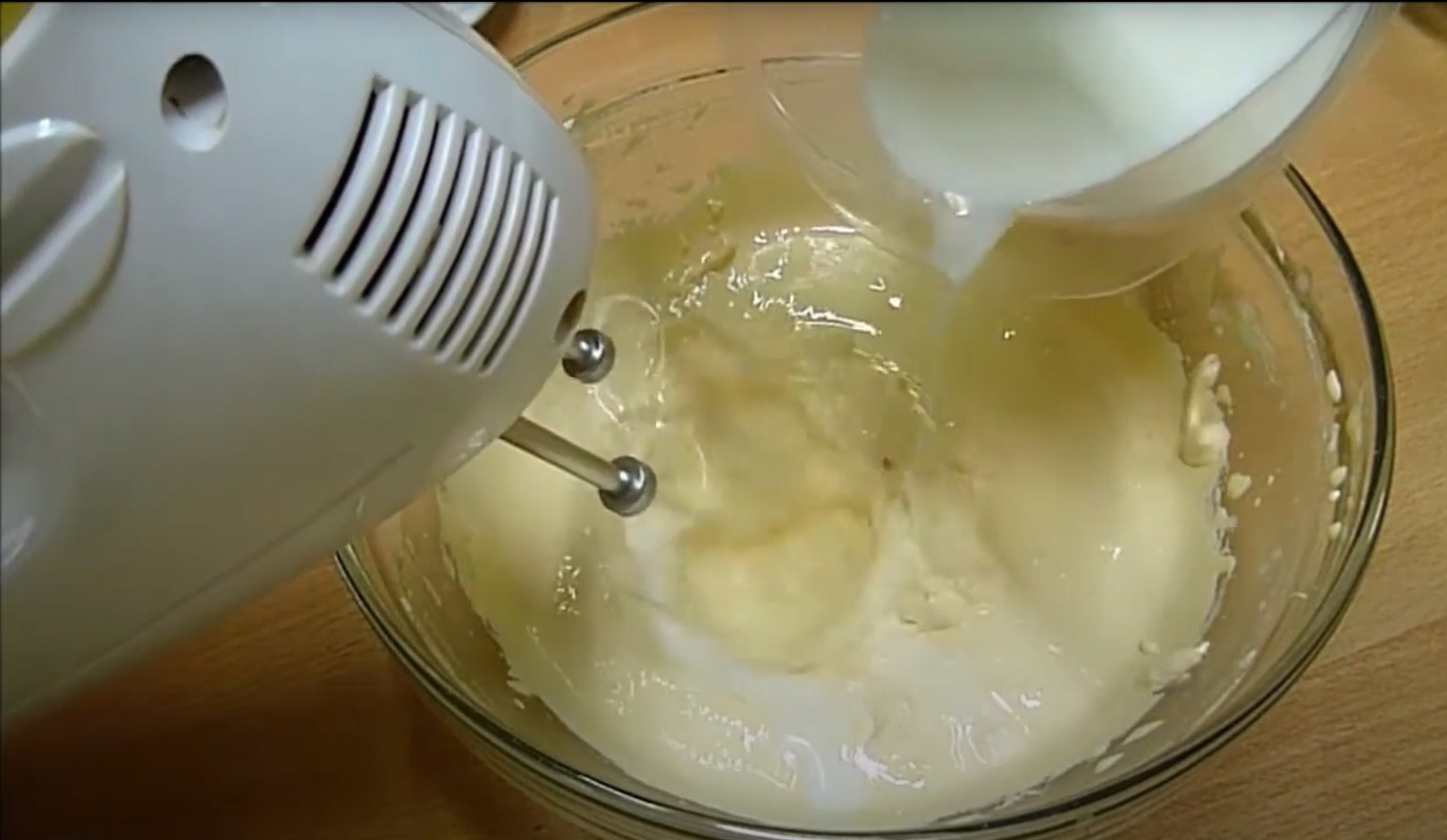 Rezept – Charlotte-Creme für Biskuitkuchen – Schritt 3