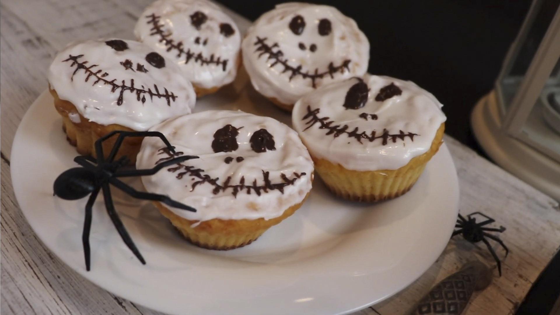 وصفة - كب كيك اليقطين على شكل مومياء - الخطوة 10