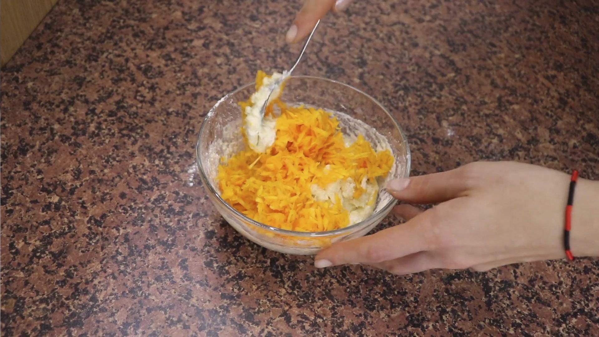 وصفة - كب كيك اليقطين على شكل مومياء - الخطوة 6-1