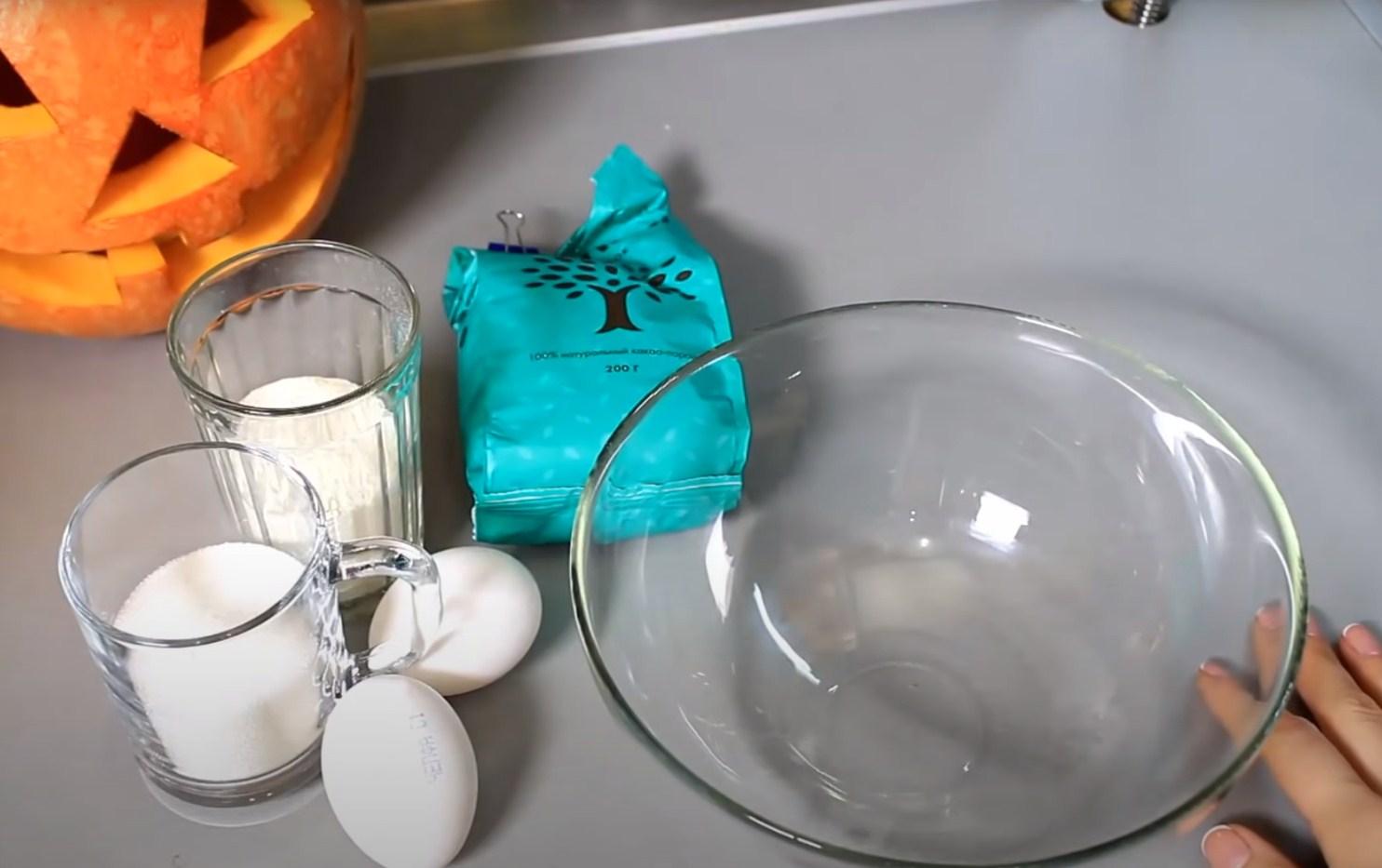 Opskrift - Halloween Kraniekagepops - Trin 1