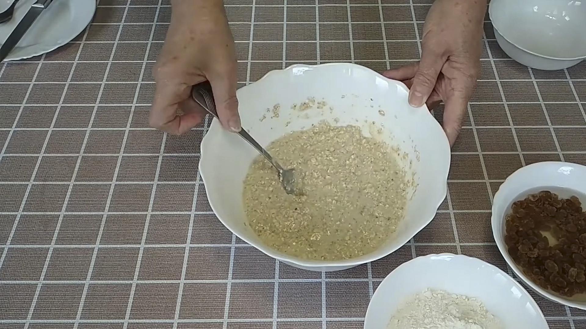 Recette - Délicieux biscuits à l'avoine avec du kéfir et des raisins secs - Étape 5-2