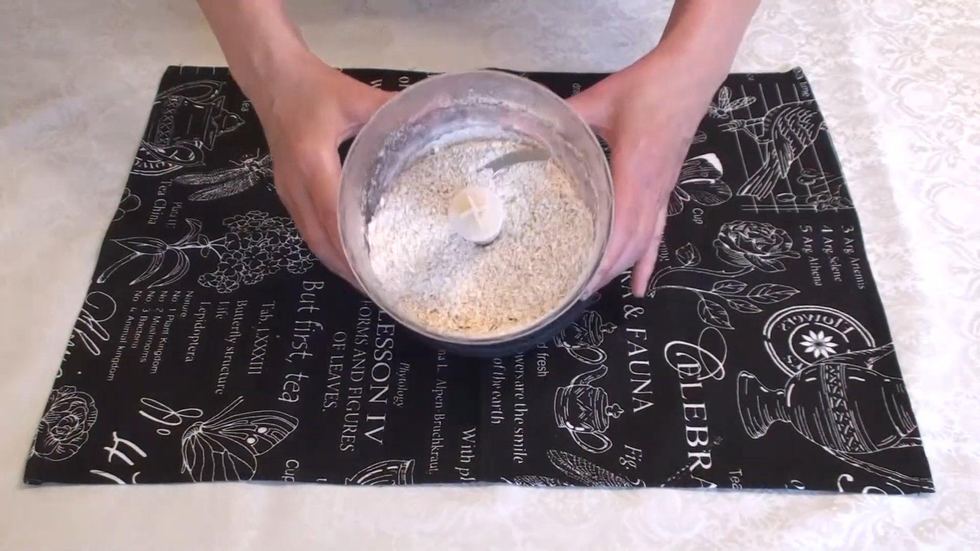 Recette - Biscuits végétaliens à la banane et à l'avoine sans œufs - Étape 1