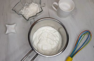 طريقة صنع القشدة الحامضة - صورة