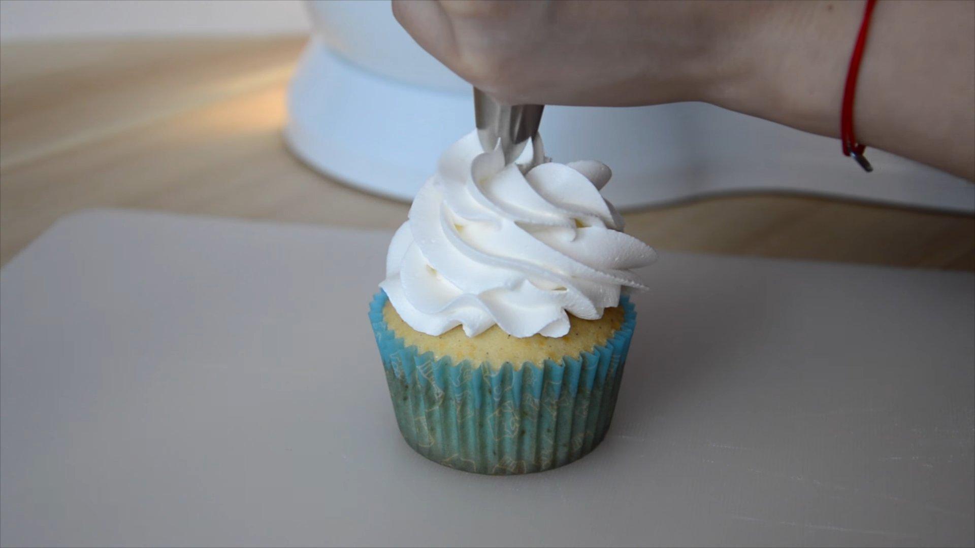 Opskrift - Proteinfrosting til cupcakes - Trin 7