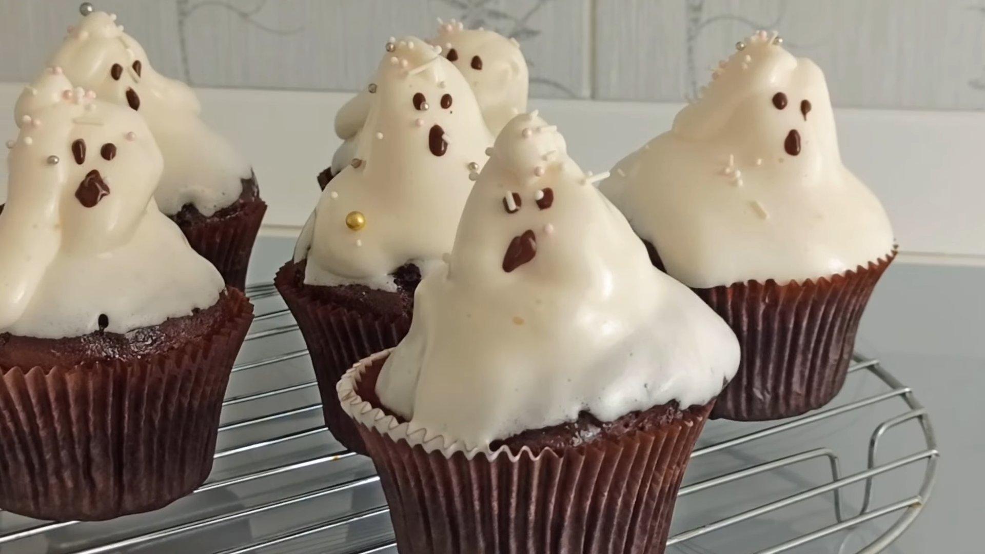 وصفة كب كيك مارشميلو الأشباح - الخطوة 9