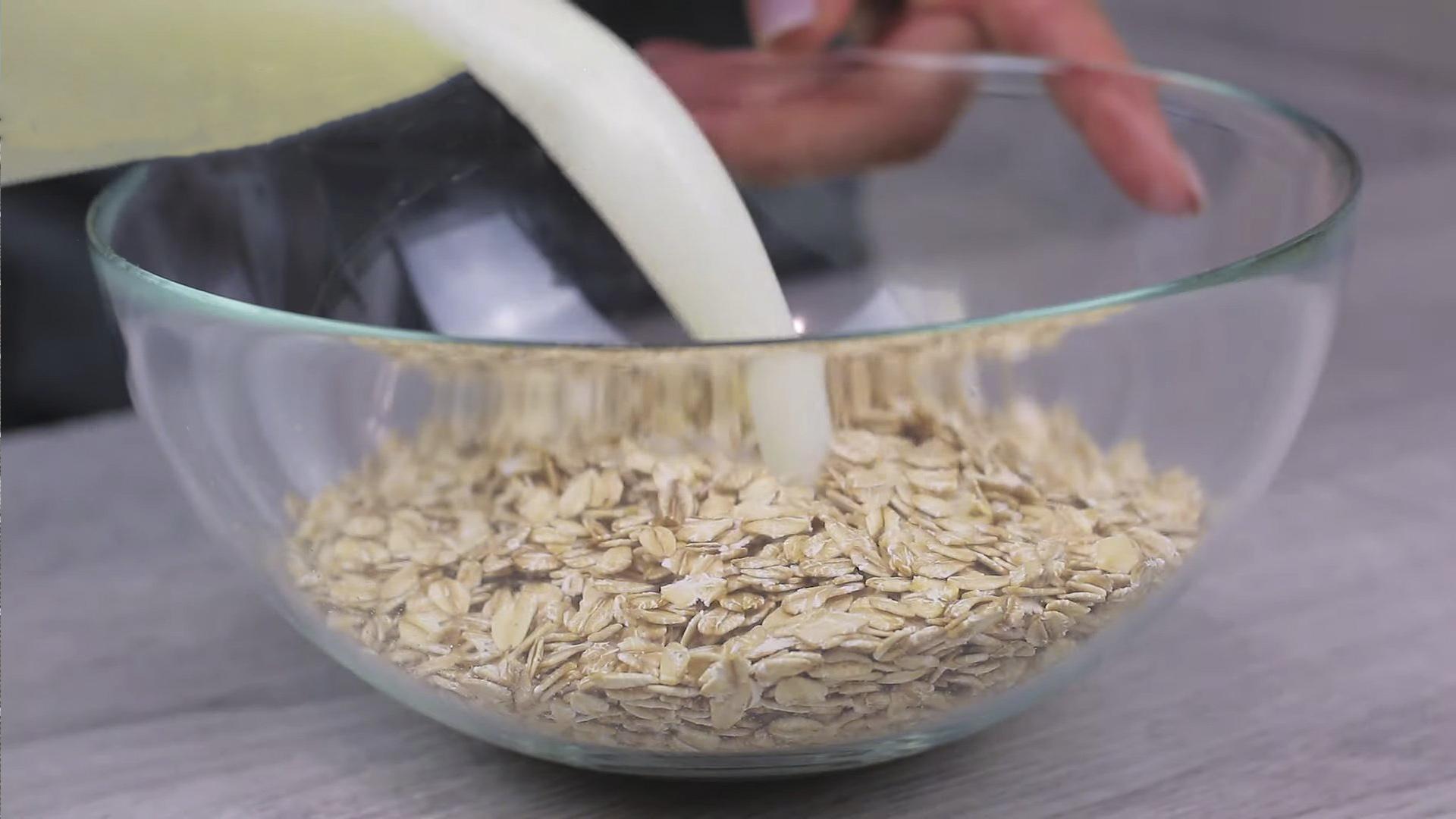 وصفة - كعكات الشوفان بالكفير والتفاح للحصول على قوام رشيق - الخطوة 1-1