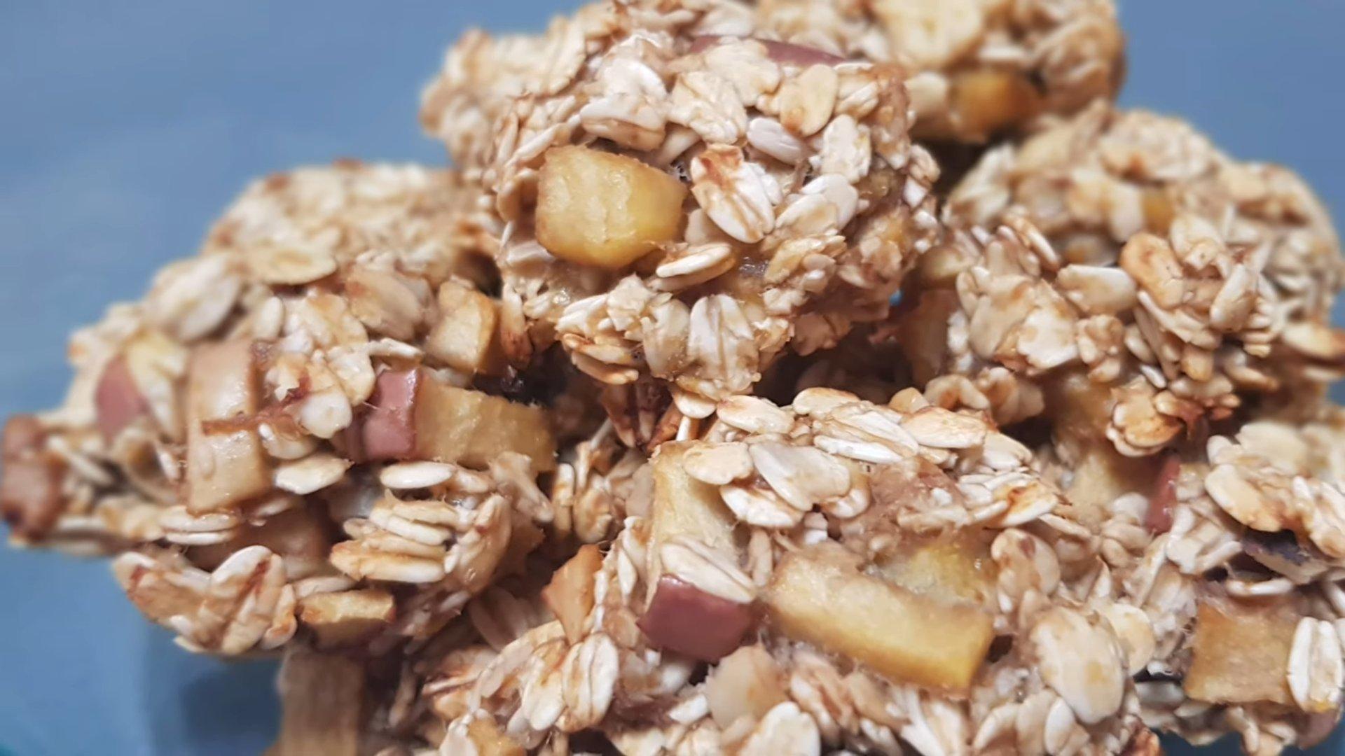 وصفة - كعكات الشوفان الحلوة بالموز والتفاح - الخطوة 8