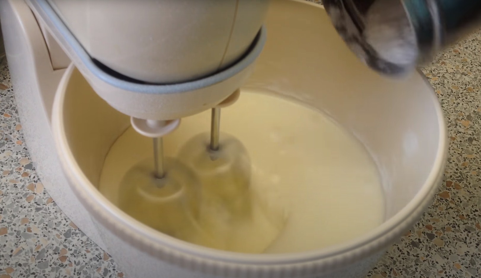 وصفة - كريمة الزبدة للفائف الويفر - الخطوة 3