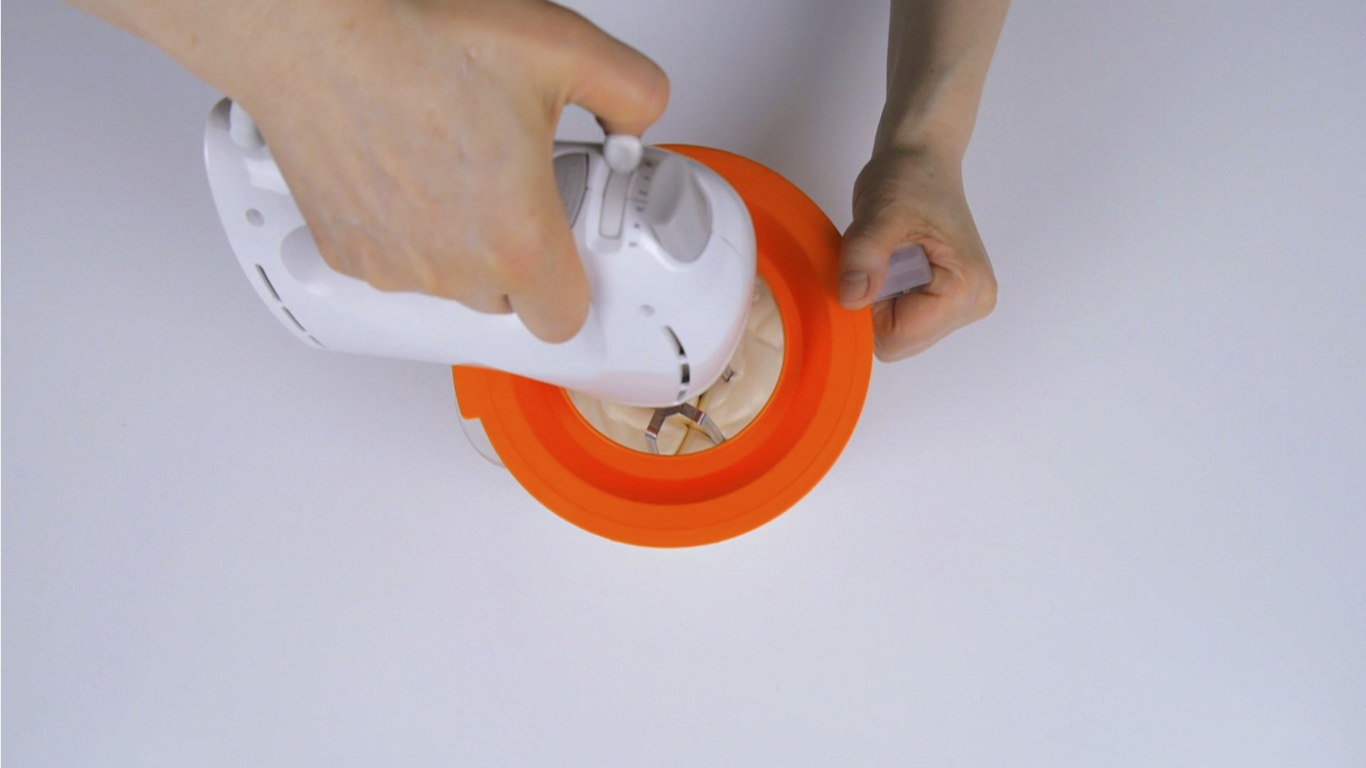 وصفة كريمة بلومبير لكعكة العسل - الخطوة 8-1