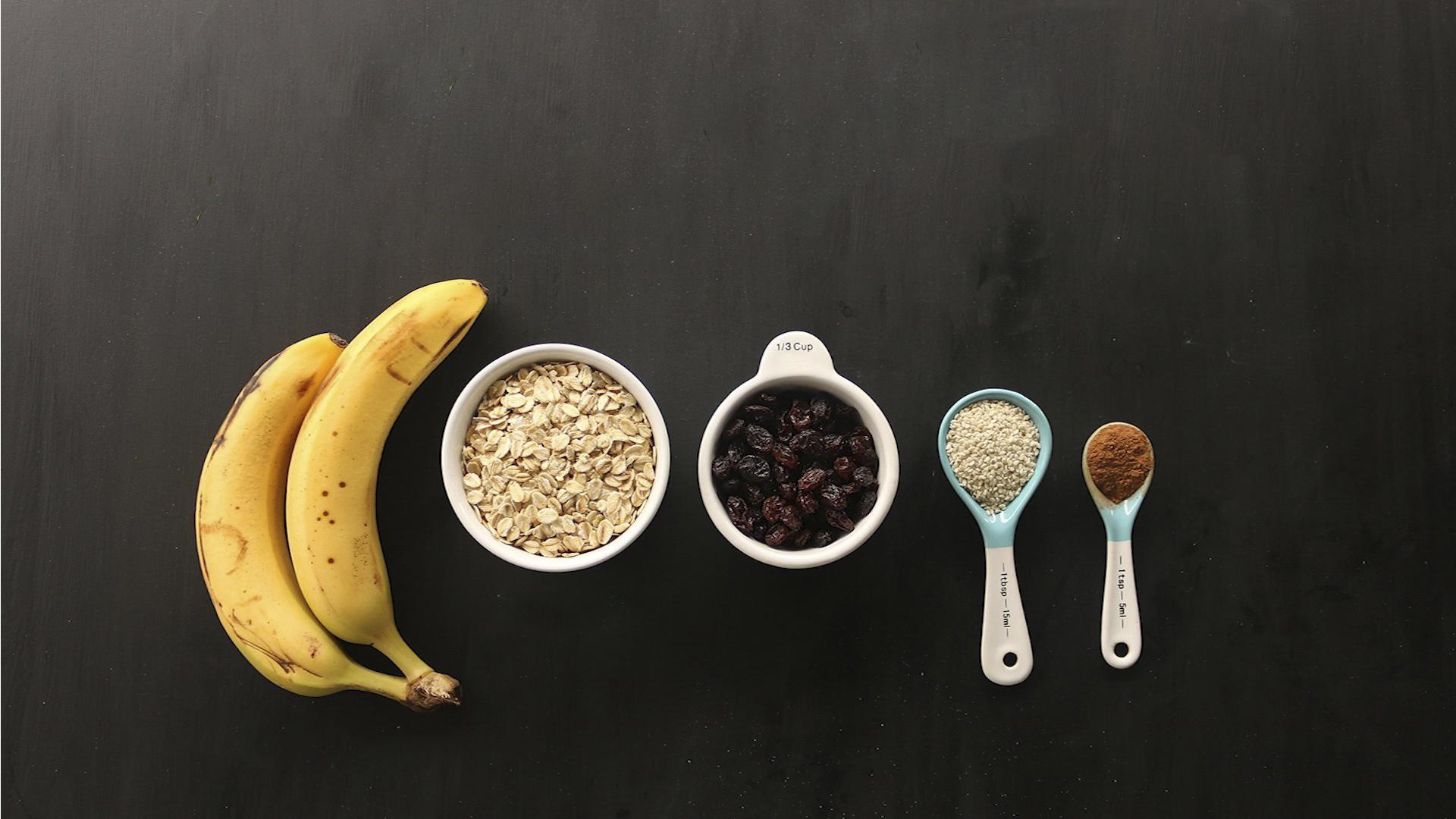 Recette - Biscuits à l'avoine, bananes et raisins secs - Étape 1