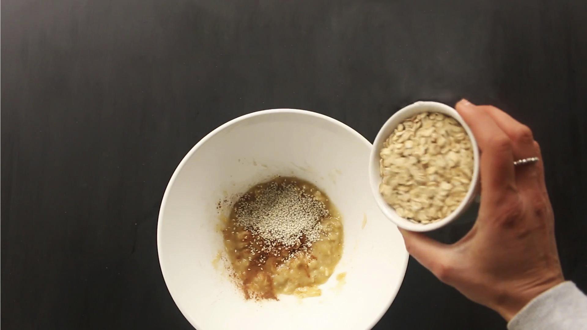 Recette - Biscuits à l'avoine, bananes et raisins secs - Étape 3-2