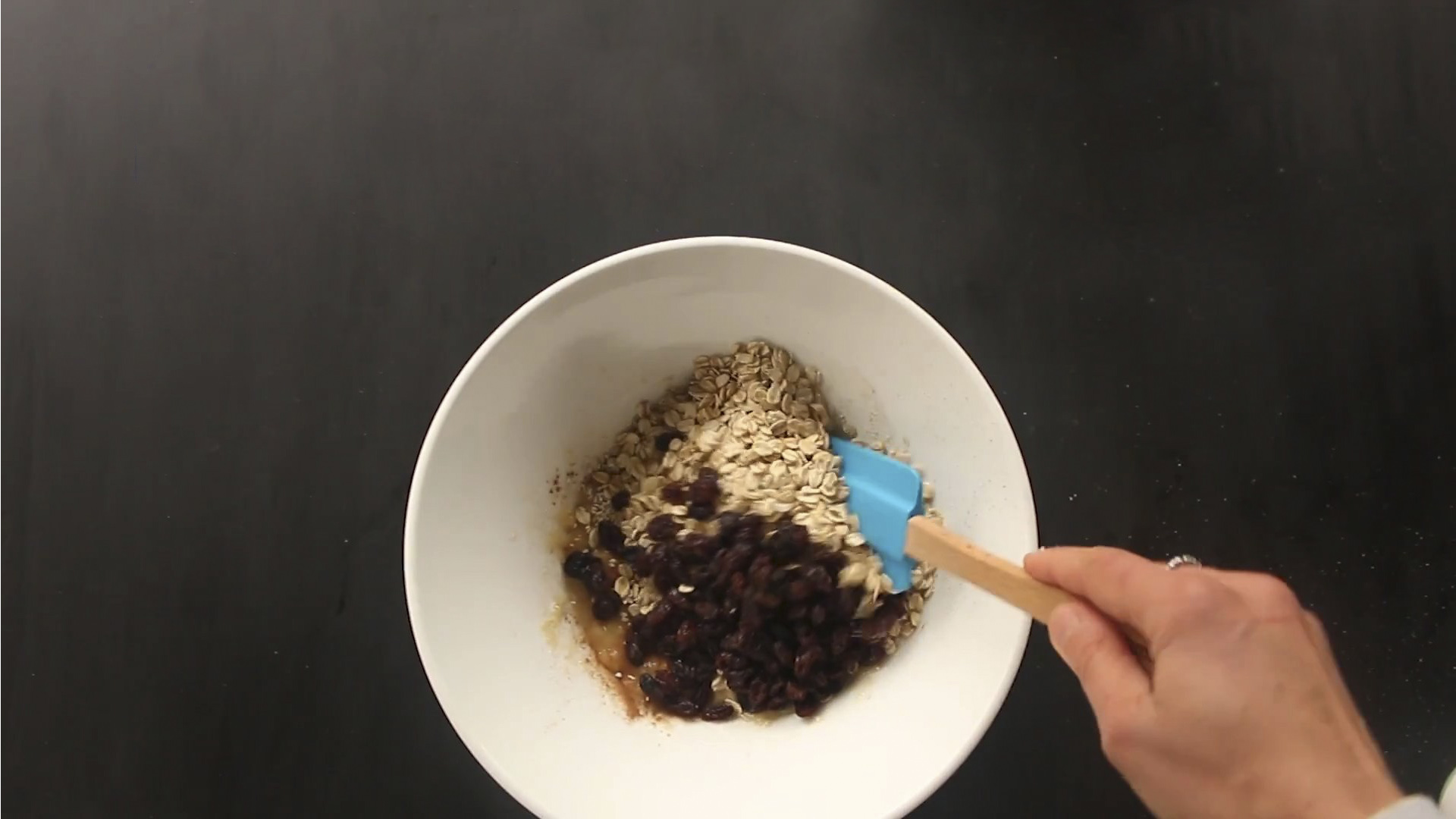 Recette - Biscuits à l'avoine, bananes et raisins secs - Étape 4-1