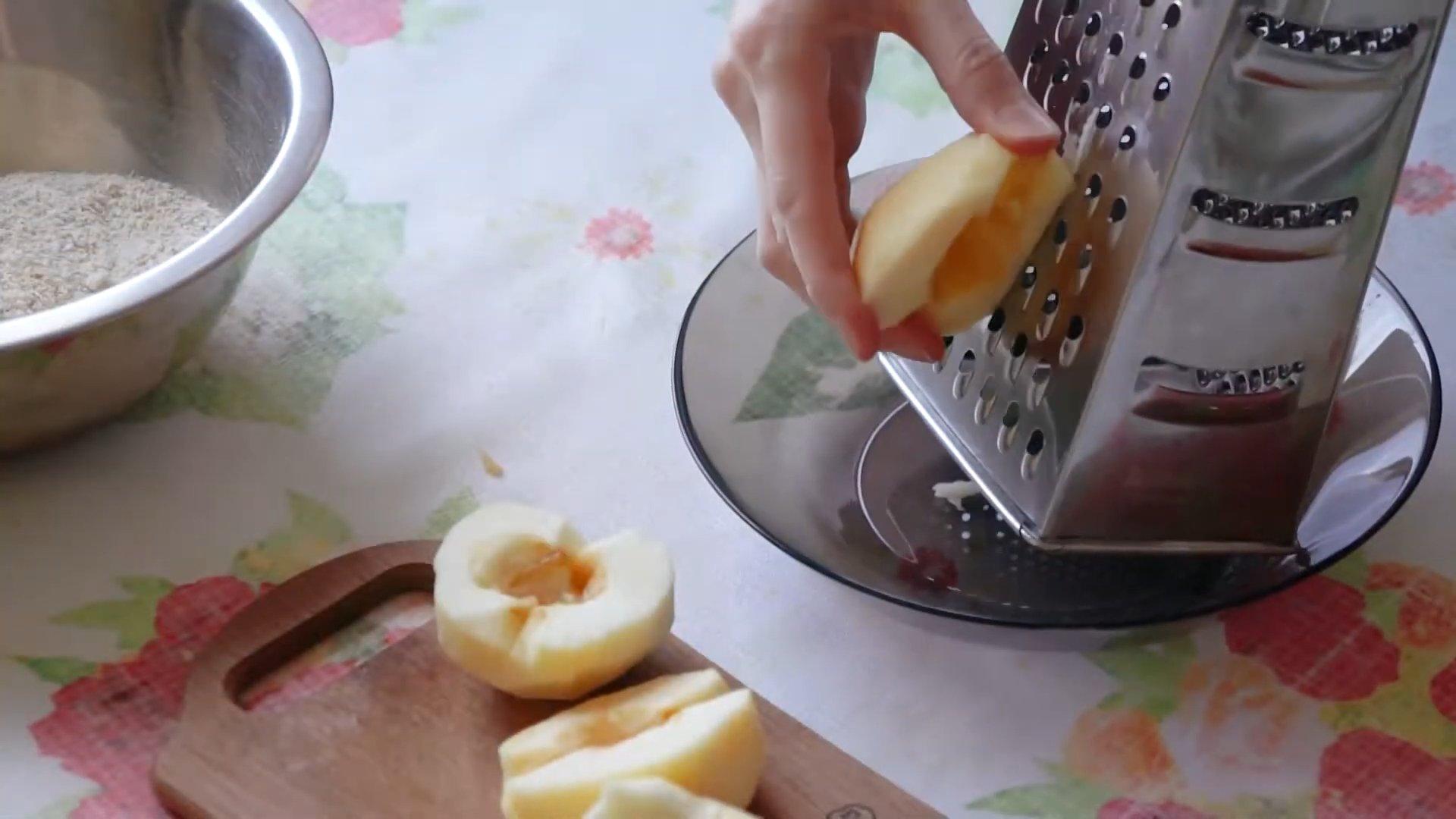 وصفة - كعكات الشوفان والتفاح خلال فترة الصيام - الخطوة 3