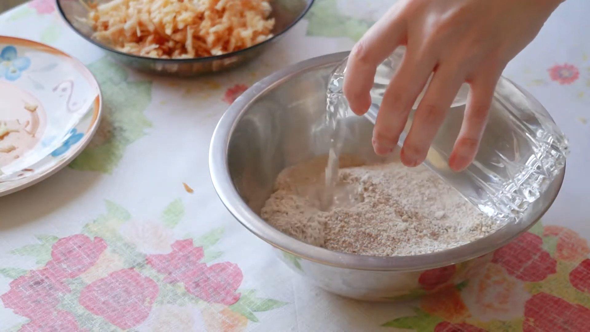 وصفة - كعكات الشوفان والتفاح خلال فترة الصيام - الخطوة 5-1