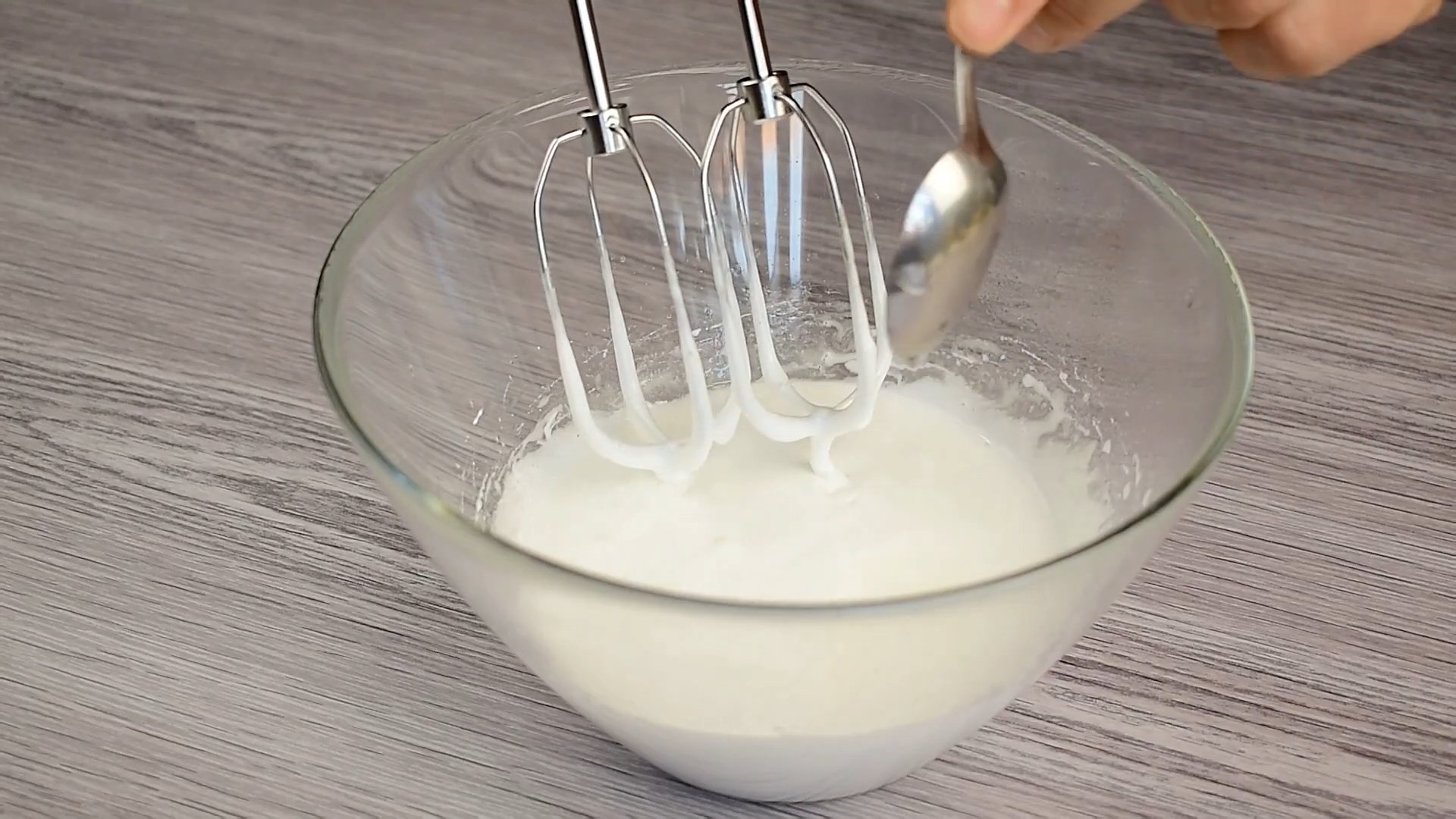 Ricetta - Decorazione di torte di Halloween con fantasmi - Fase 6-1