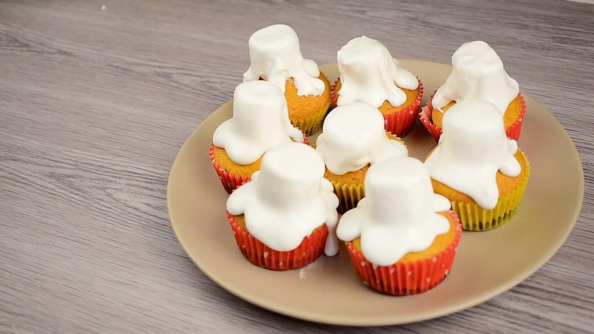 Ricetta - Decorazione di torte di Halloween con fantasmi - Fase 7-2