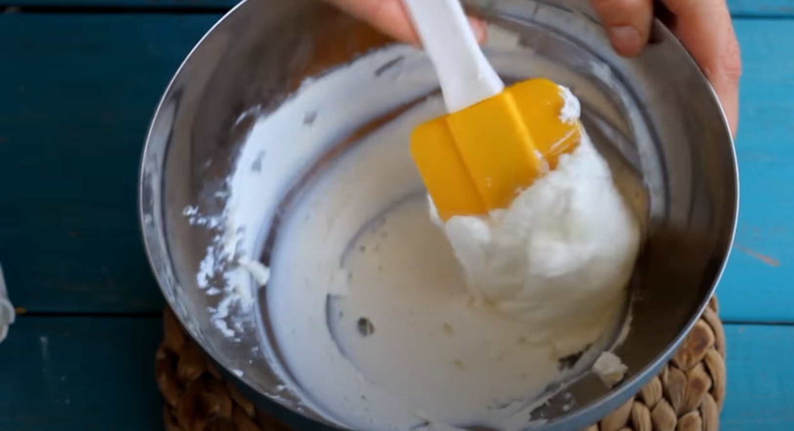 وصفة - كريمة اللبن الرائب الخفيفة - الخطوة 2-2