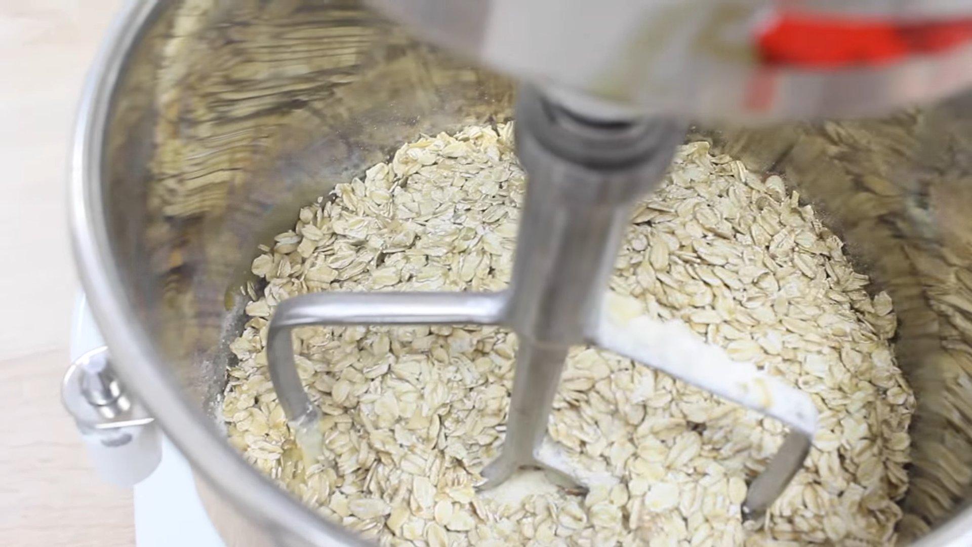 Recette - Biscuits à l'avoine et aux amandes - Étape 2