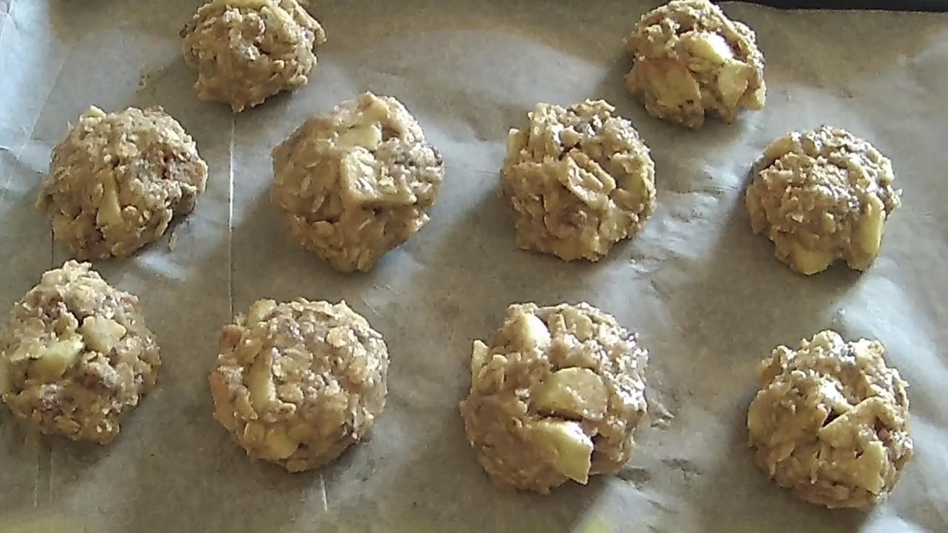 وصفة - كعكات الشوفان بالتفاح والزبيب - الخطوة 8-2