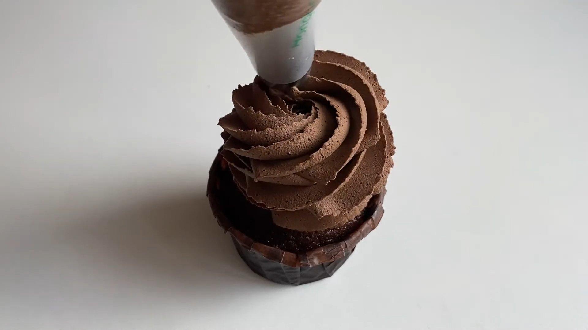 Opskrift - Chokolademuffinfrosting - Trin 7-2