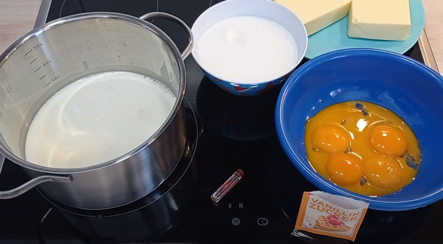 Rezept – Charlotte-Buttercreme zum Dekorieren von Kuchen und Cupcakes – Schritt 1