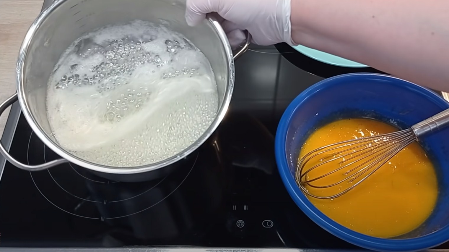 Rezept – Charlotte-Buttercreme zum Dekorieren von Kuchen und Cupcakes – Schritt 3