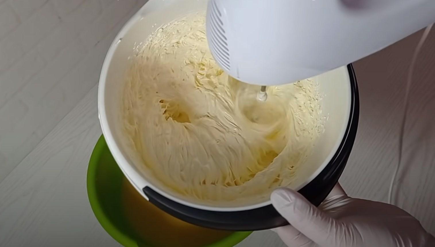 Rezept – Charlotte-Buttercreme zum Dekorieren von Kuchen und Cupcakes – Schritt 6