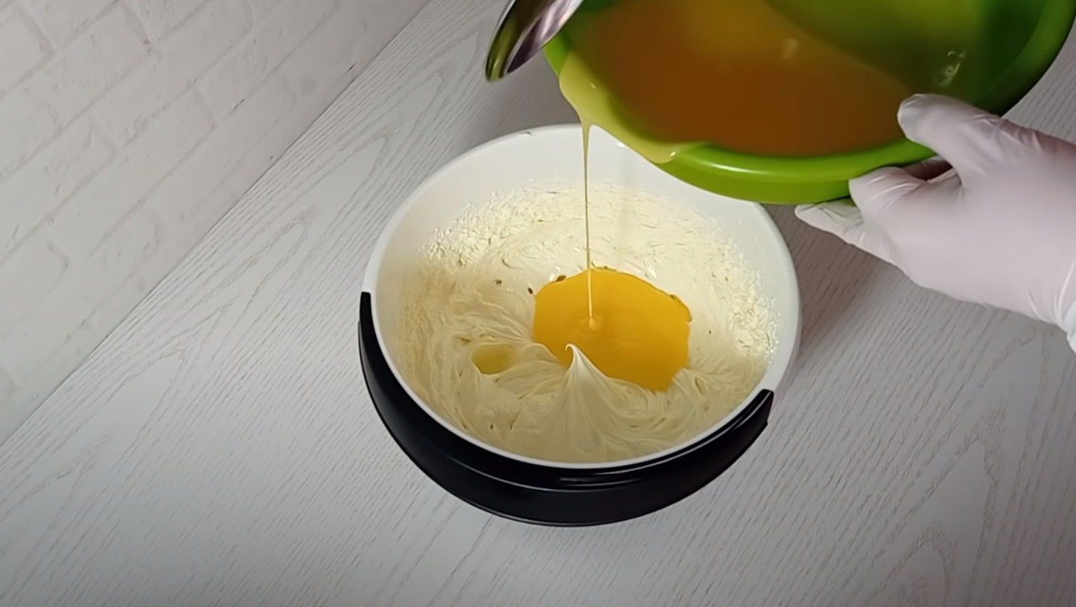 Rezept – Charlotte-Zuckerguss für Kuchen- und Cupcake-Dekoration – Schritt 7