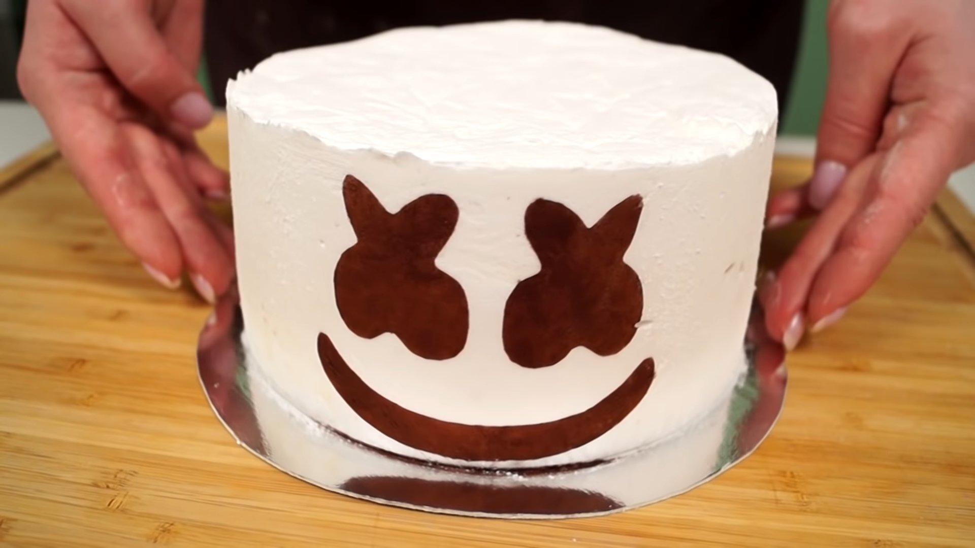 Ricetta - Torta con maschera di marshmallow di Halloween - Fase 13