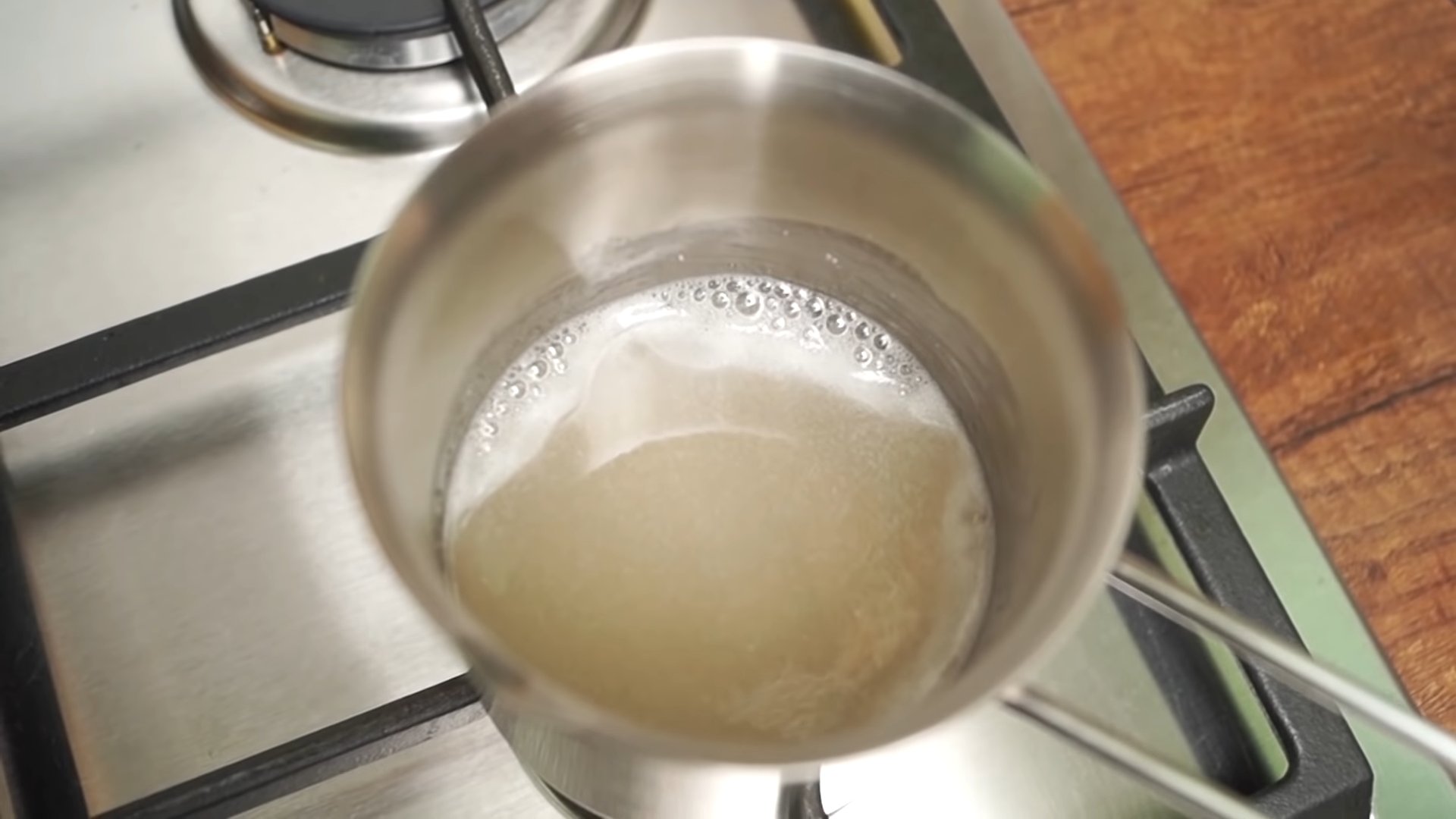 Ricetta - Torta con maschera di marshmallow di Halloween - Fase 3-1