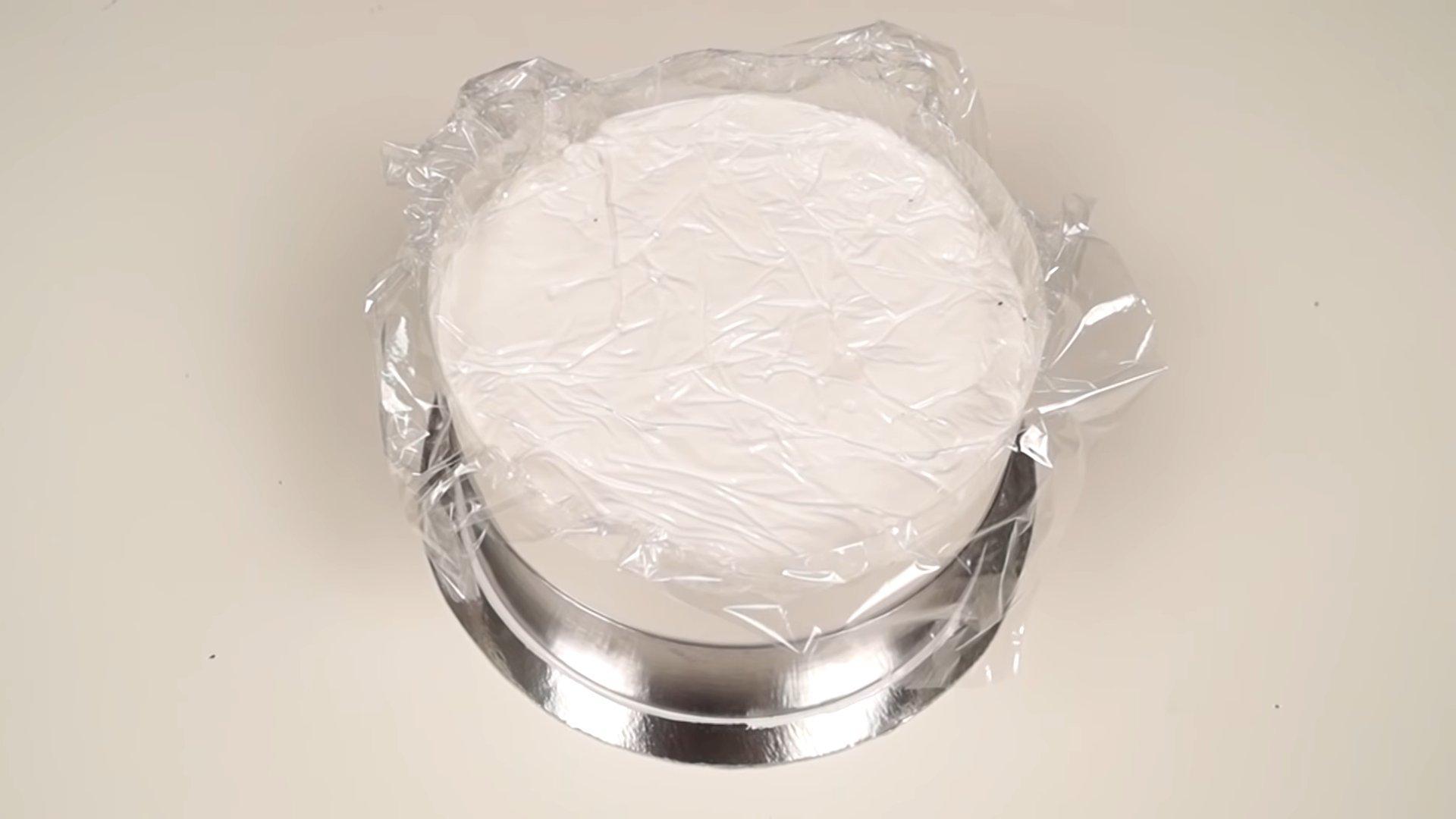 Ricetta - Torta con maschera di marshmallow di Halloween - Fase 8