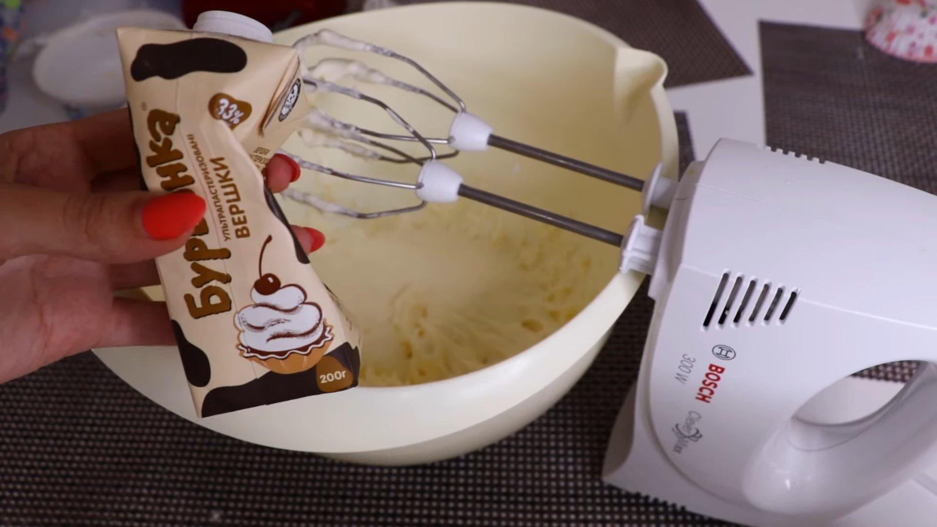 Opskrift - Mascarpone Cupcake Frosting - Trin 5