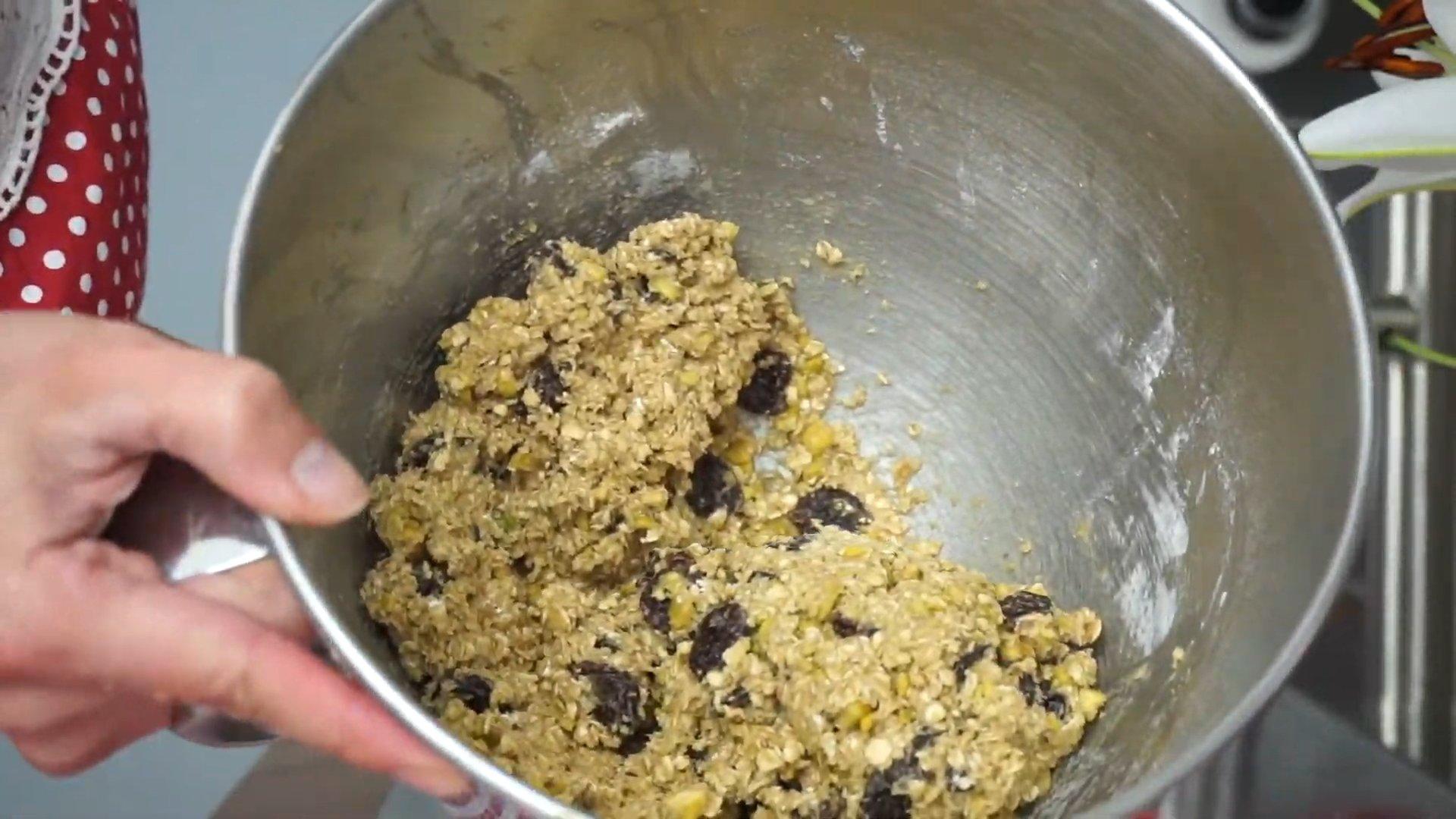 Recette - Biscuits gourmands à l'avoine et aux pistaches - Étape 5-1