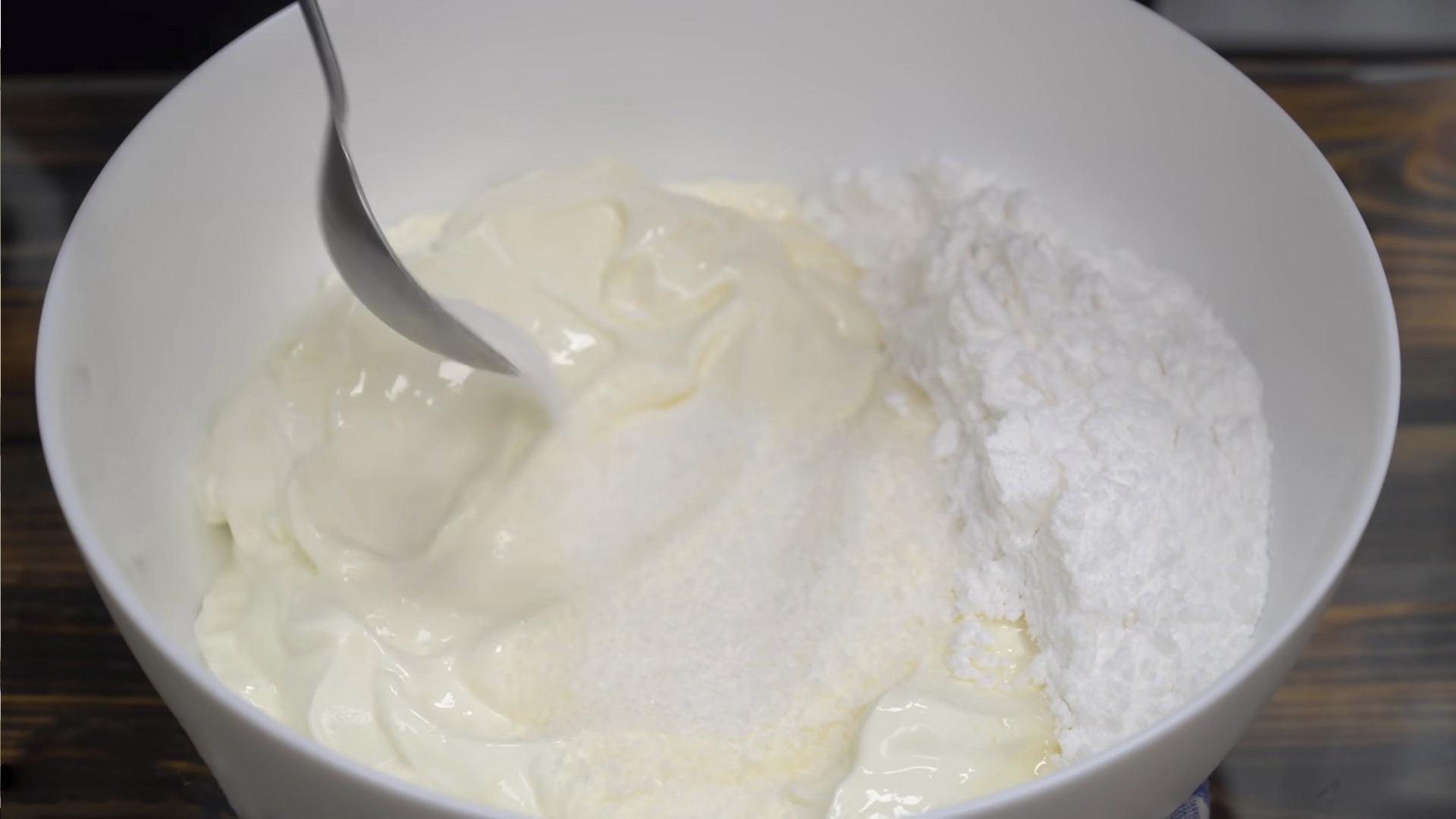 Rezept – Köstliche Sauerrahm für „Medovik“ – Schritt 2