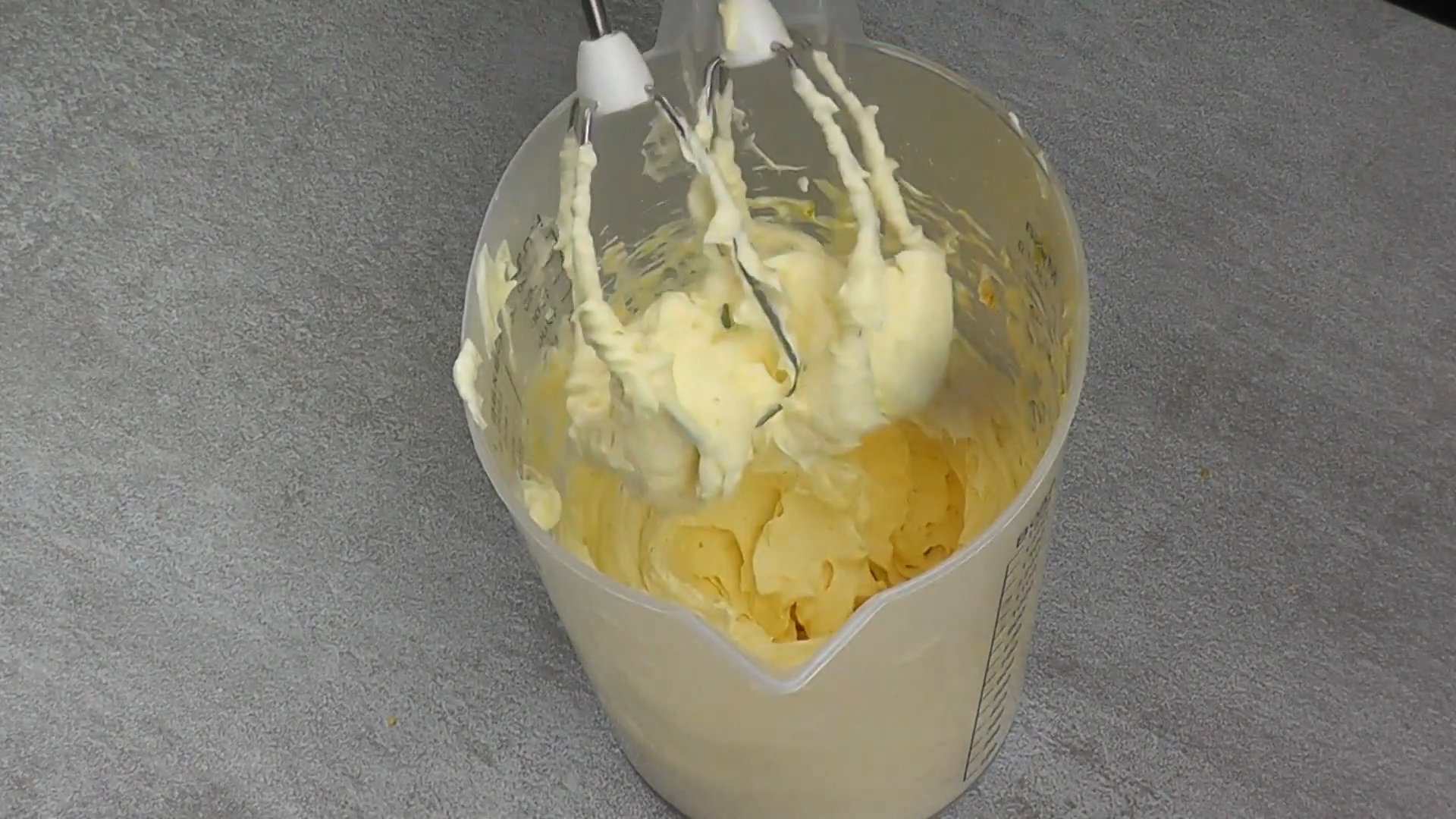 Opskrift - Lemon Curd Frosting til Cupcakes og Muffins - Trin 6