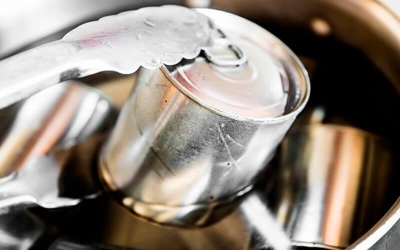 طريقة طهي الحليب المكثف بشكل صحيح في قدر - صورة