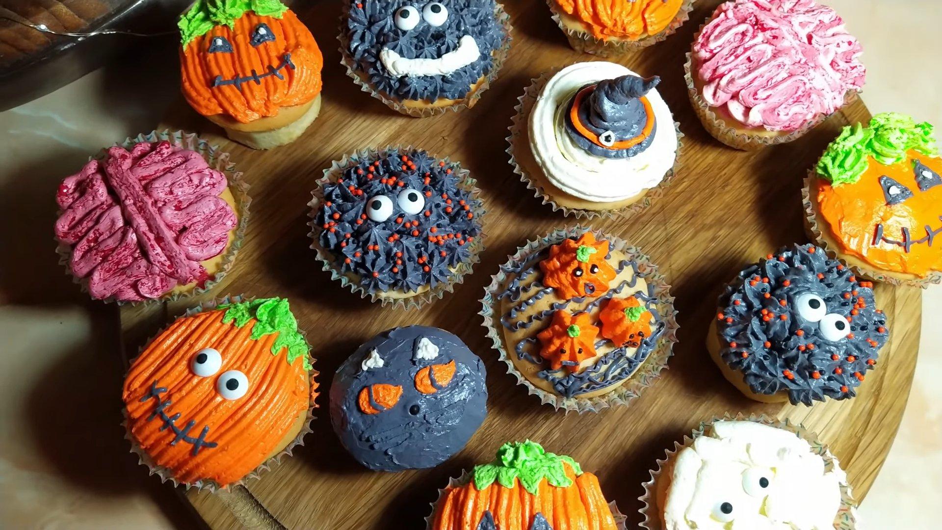 أفكار لتزيين كب كيك الهالوين - الصورة رقم 14