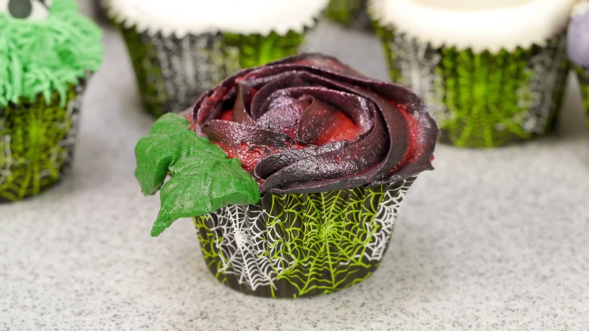 أفكار - كيفية تزيين كب كيك الهالوين - الصورة رقم 26