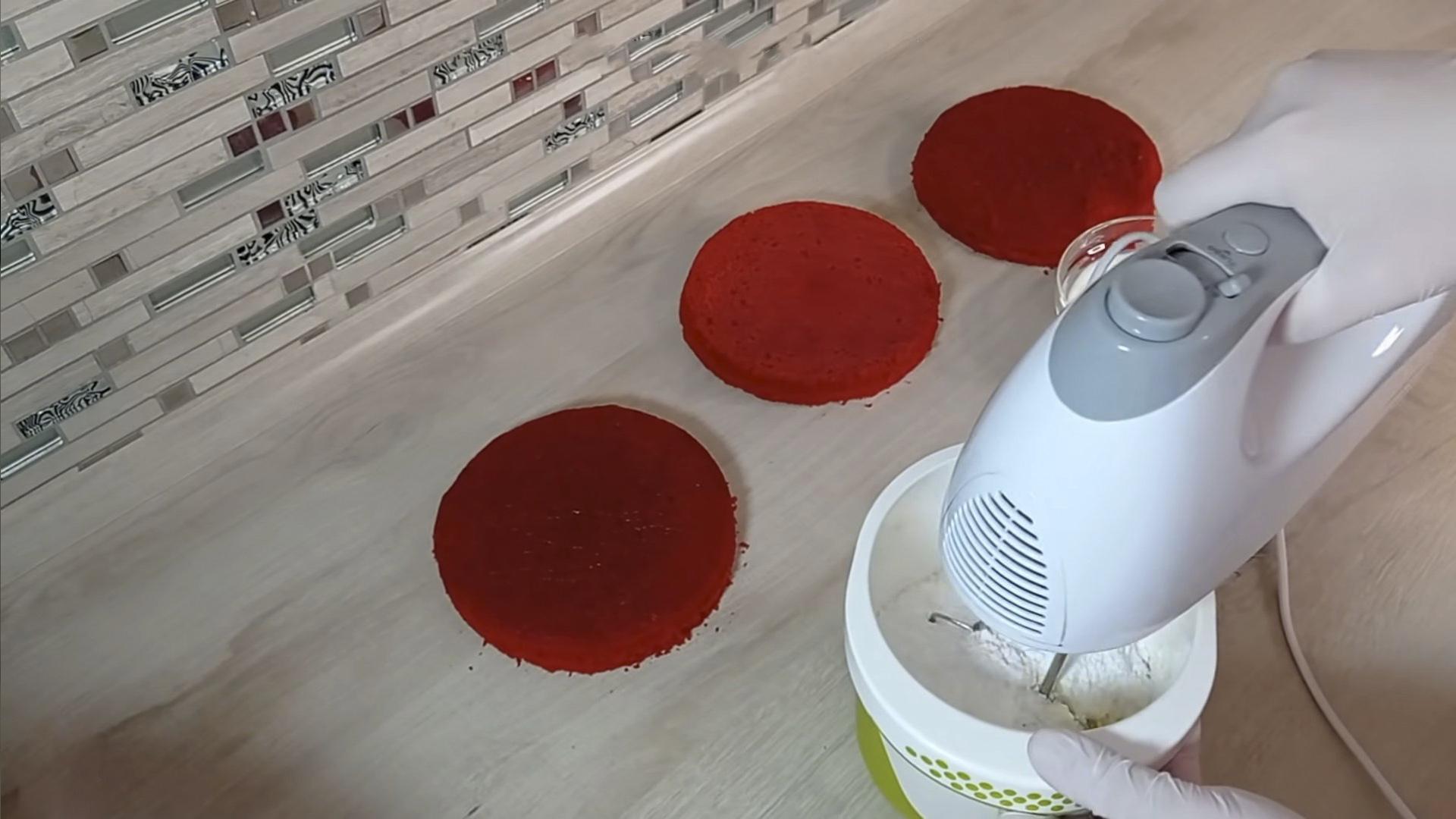 Rezept – Frischkäse mit Sahne für Red Velvet Cake – Schritt 3-1