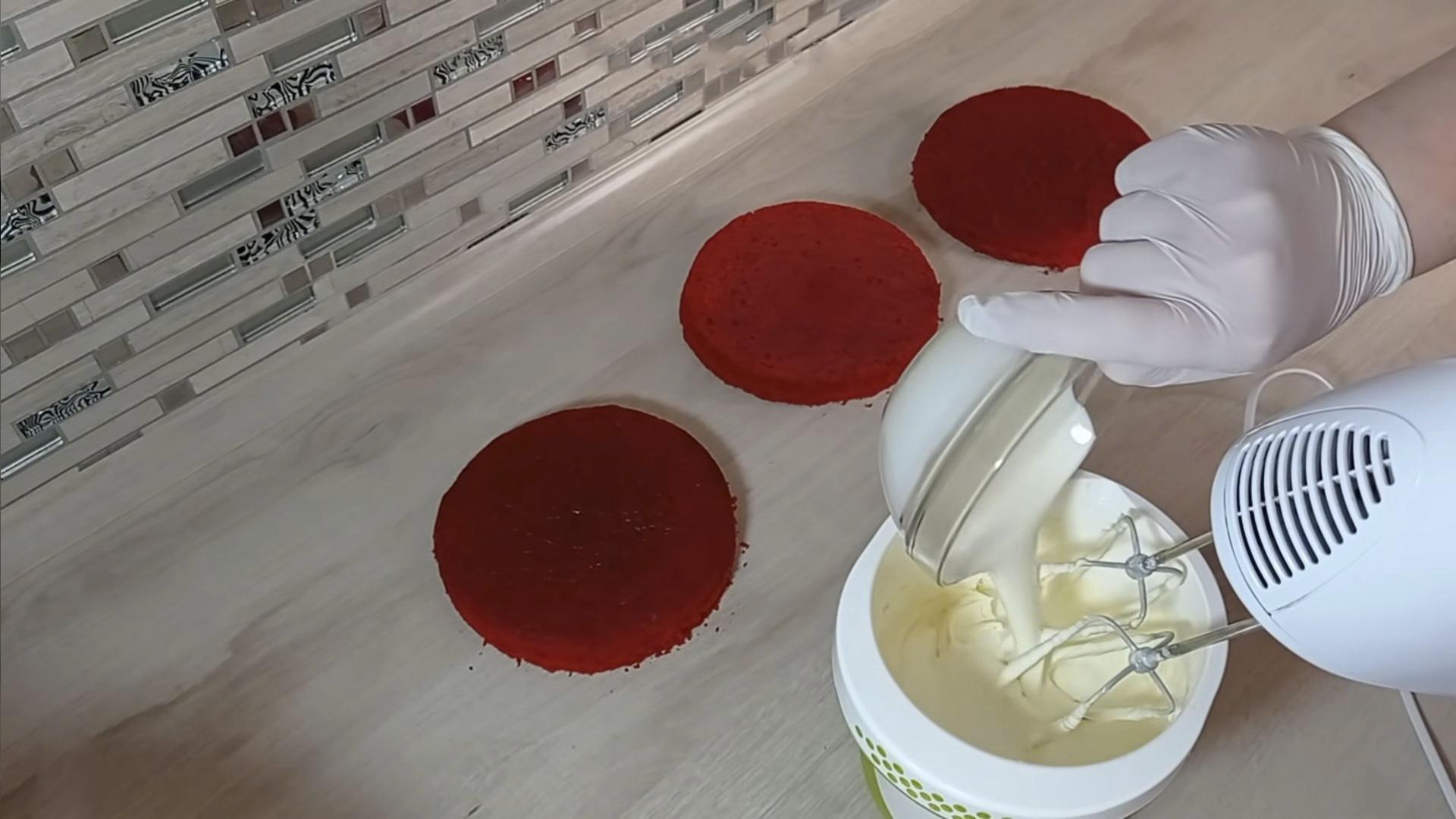 Rezept – Frischkäse mit Sahne für Red Velvet Cake – Schritt 4