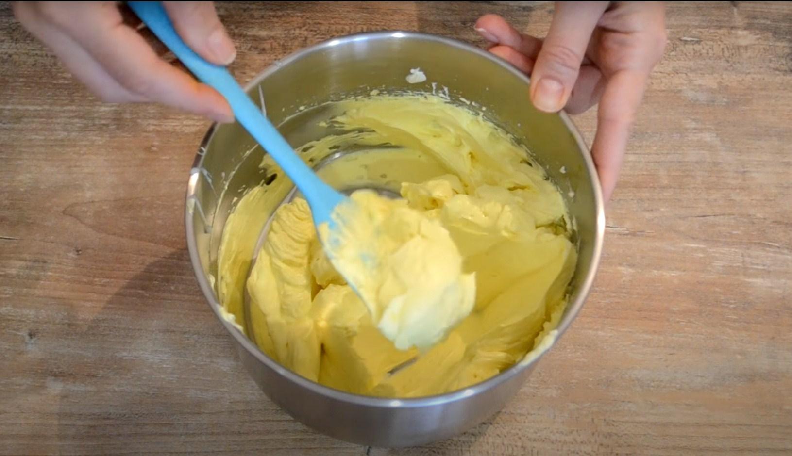 وصفة - كريمة تزيين كعكة ميلك جيرل - الخطوة 5