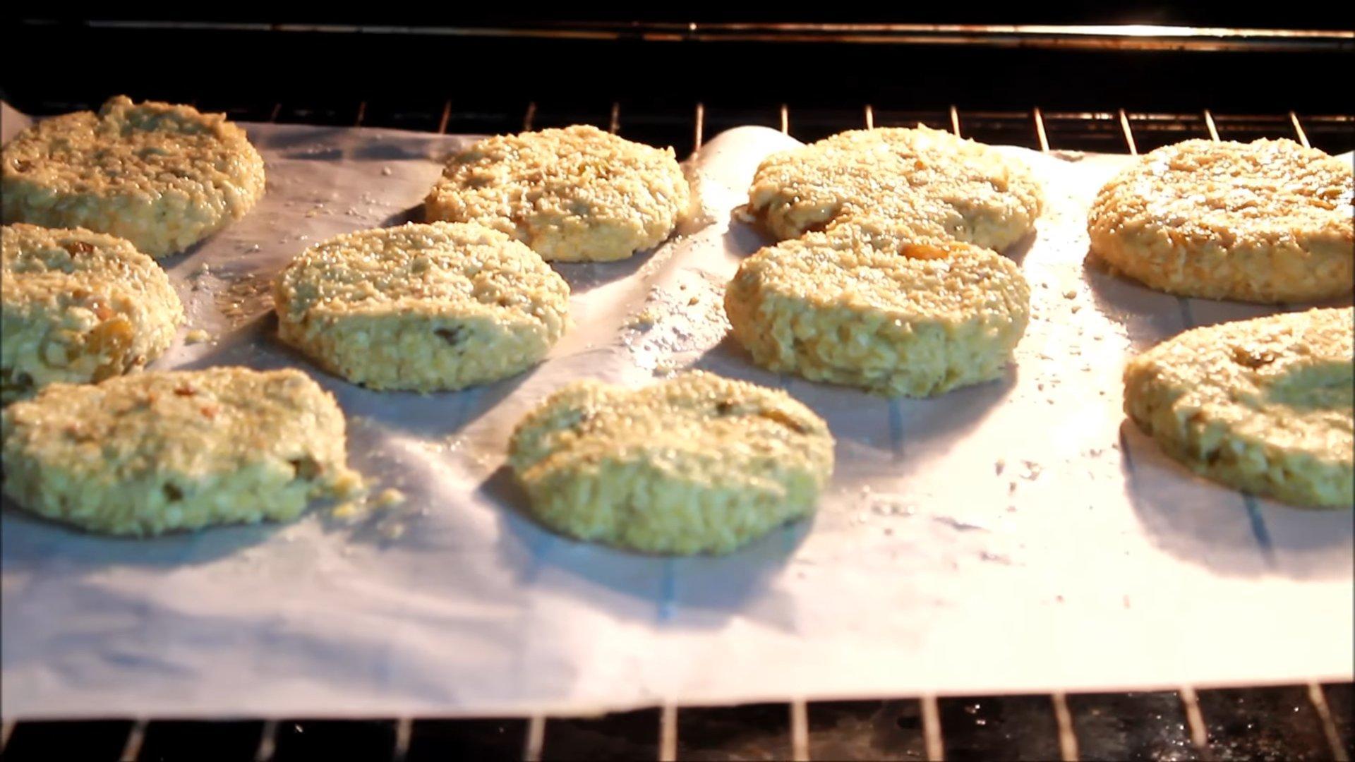 Recepta: una recepta molt senzilla de galetes de civada i panses "com els nens" - Pas 7