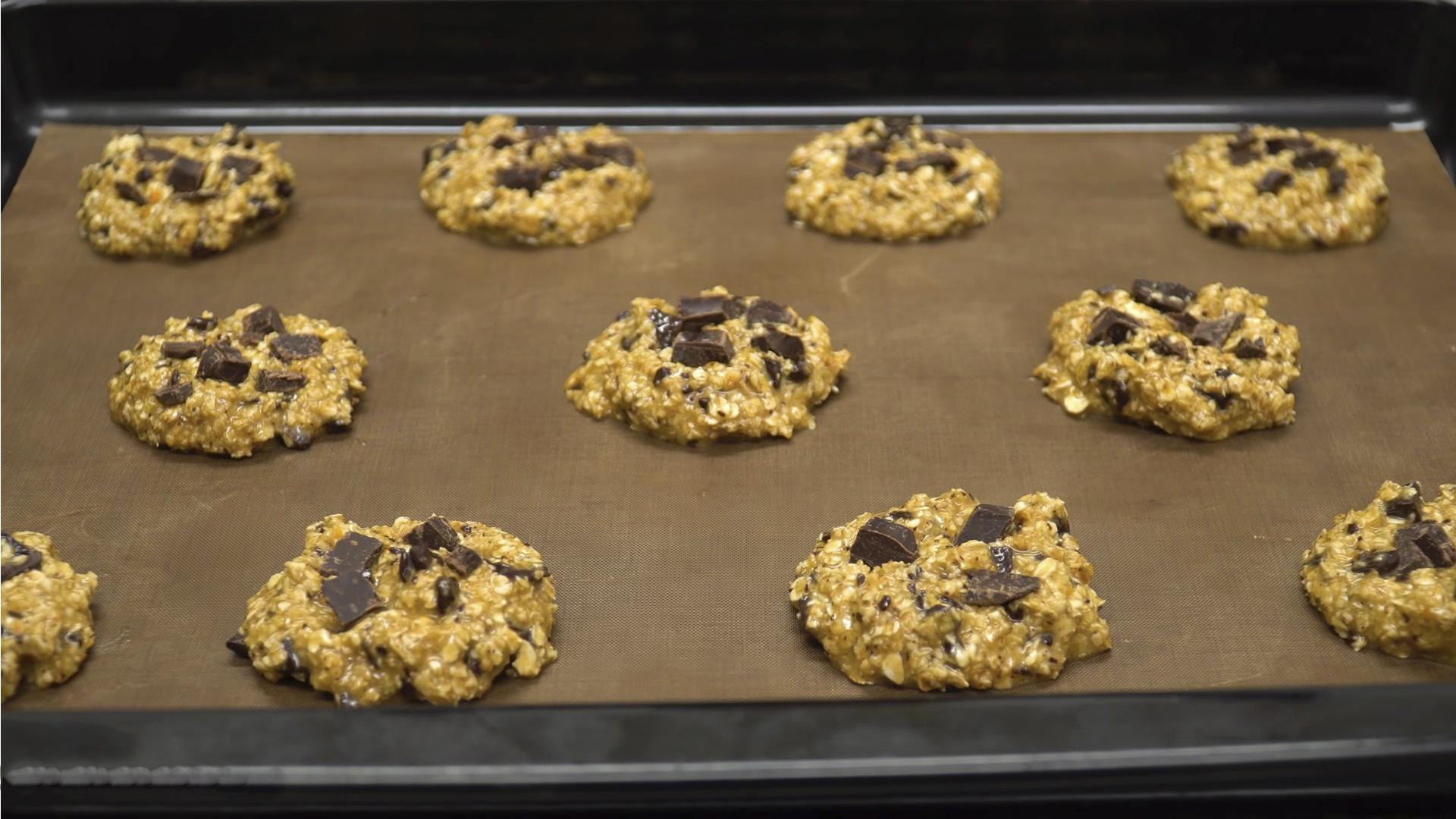 Recepta - Galetes de civada amb xips de xocolata - Pas 10-2