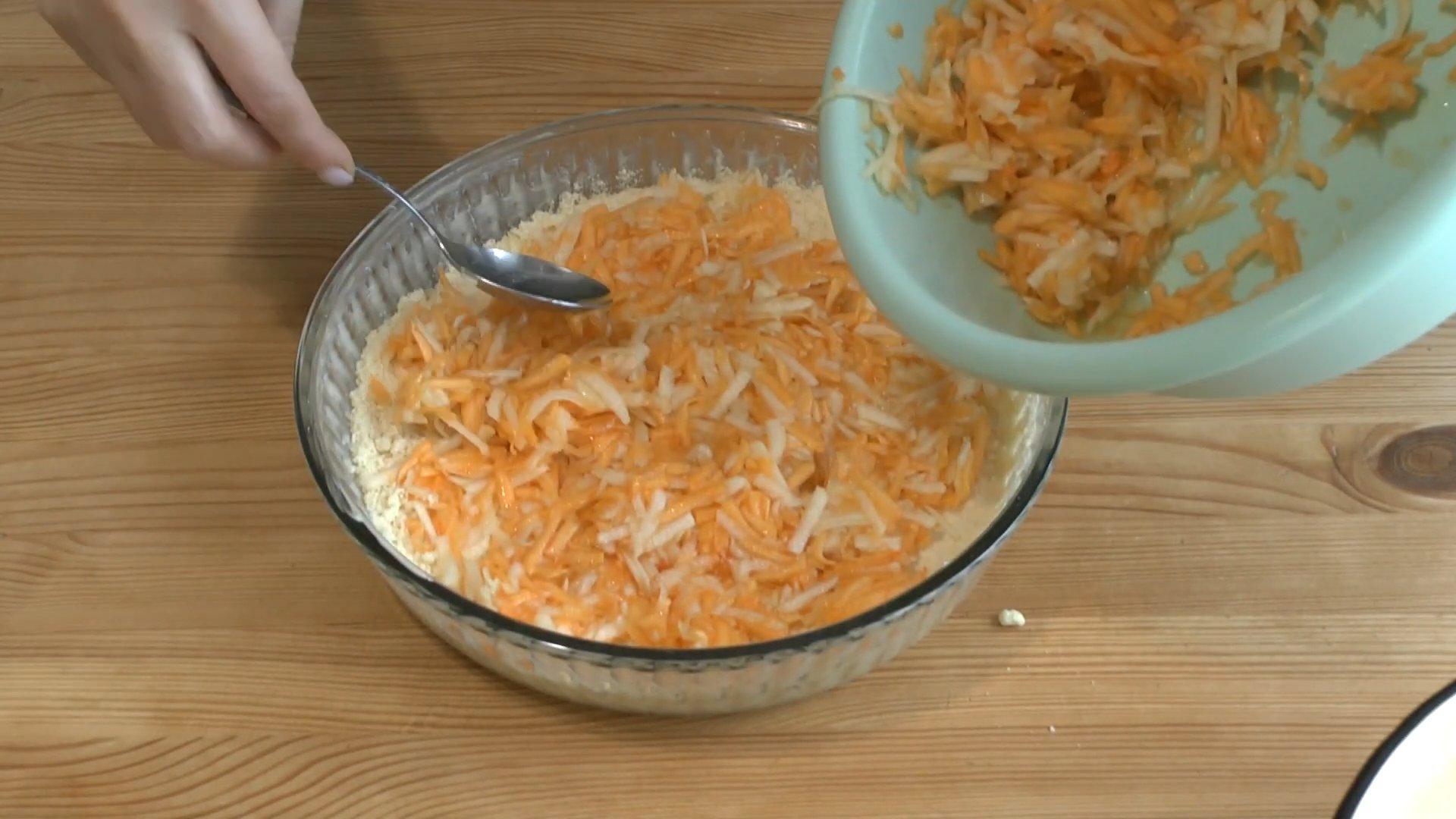 Recepta - Pastís de carbassa i poma al forn - Pas 6