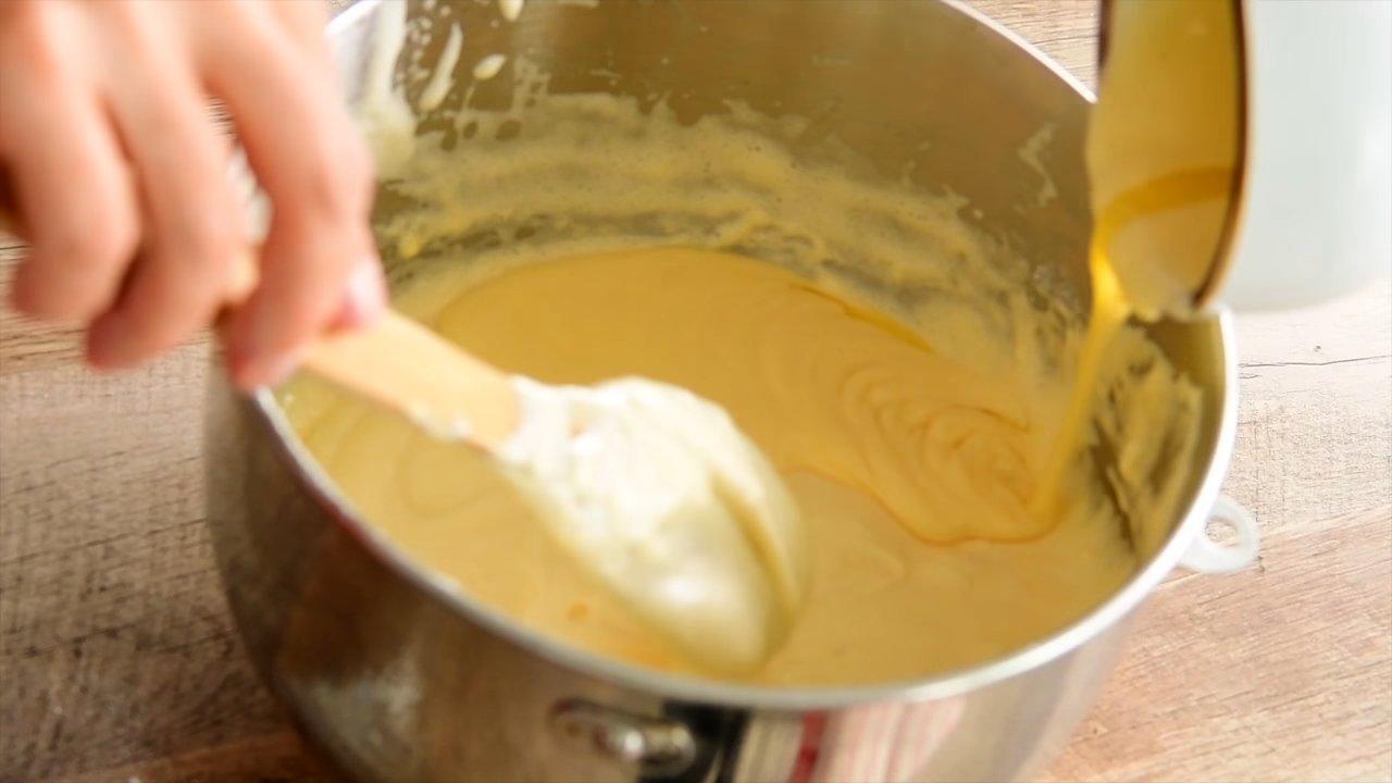 وصفة - كيكة إسفنجية جينواز مع خلاصة الفانيليا - الخطوة 5