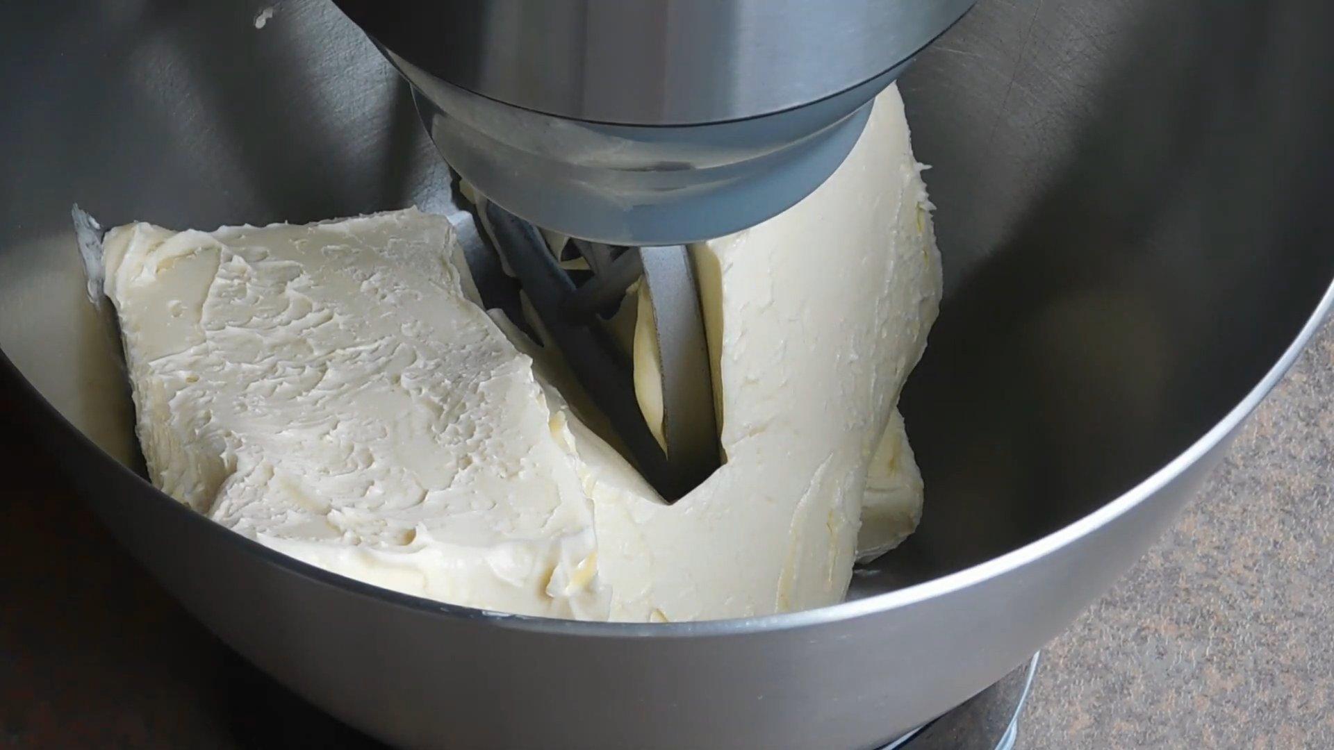 وصفة - كريمة الموز للكب كيك - الخطوة 8